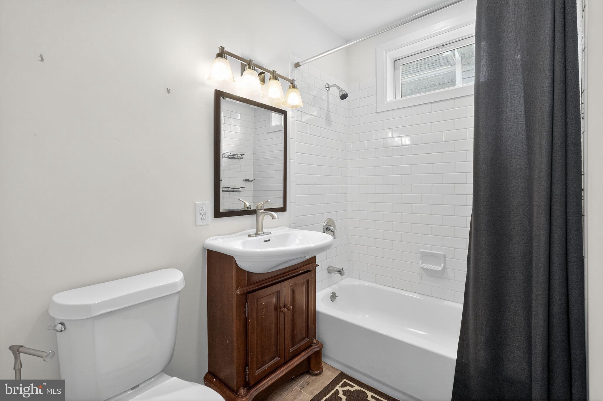 CHELTENHAM - Residential