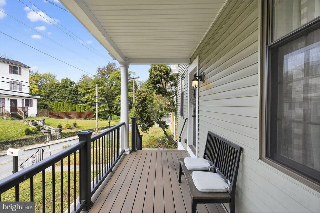 Photo of 129 Old Soldiers Road, CHELTENHAM, PA 19012 (MLS # PAMC2158992)