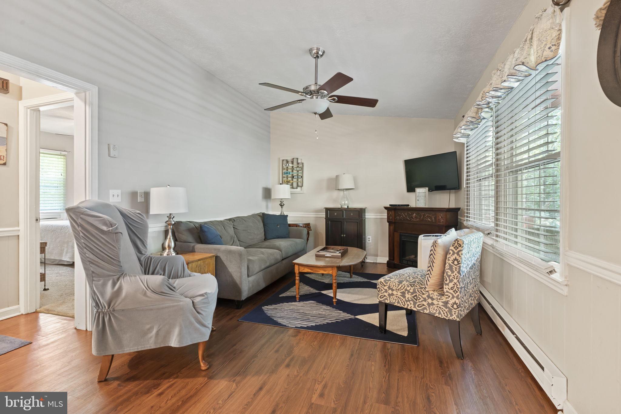 PINE HARBOUR - Residential