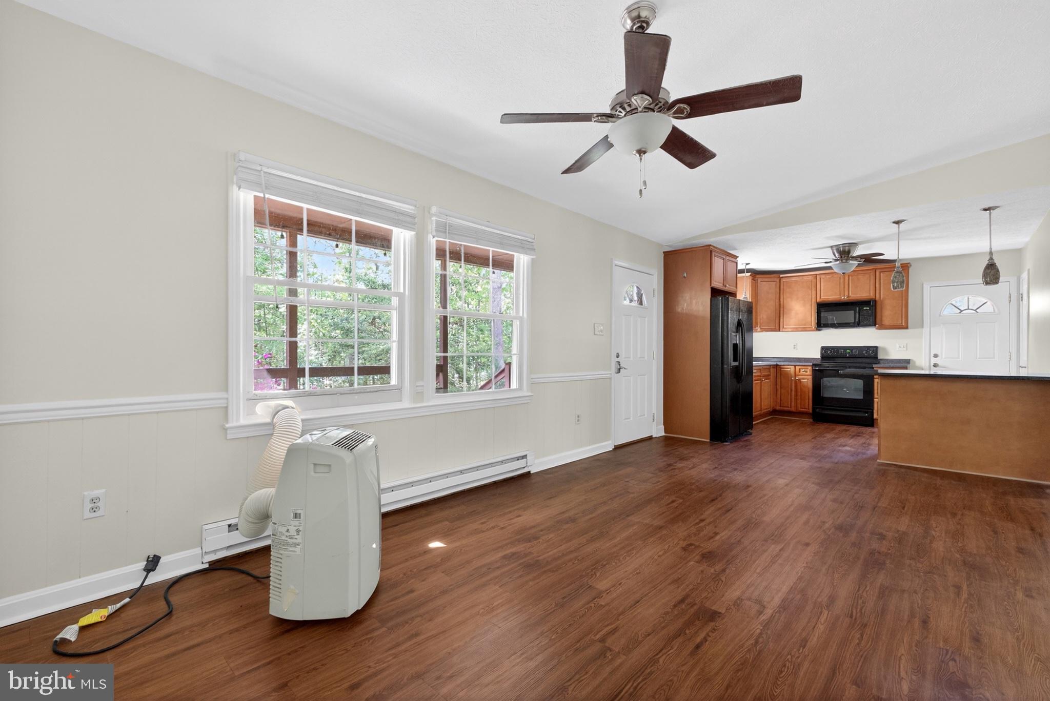 PINE HARBOUR - Residential