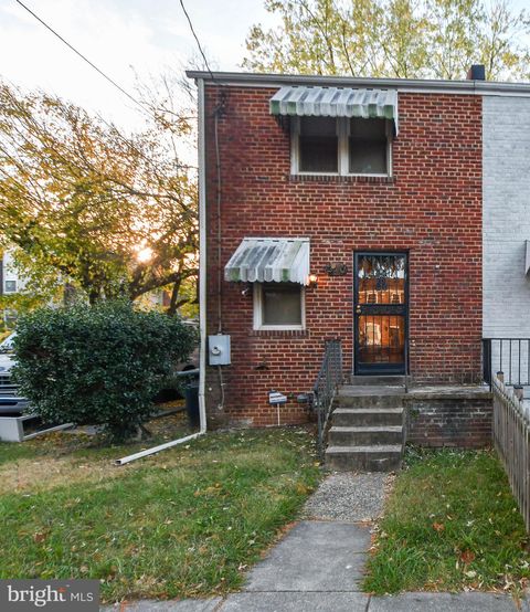 210 62ND STREET NE WASHINGTON DC 20019