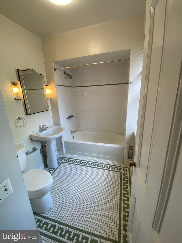 559 N 5TH STREET
