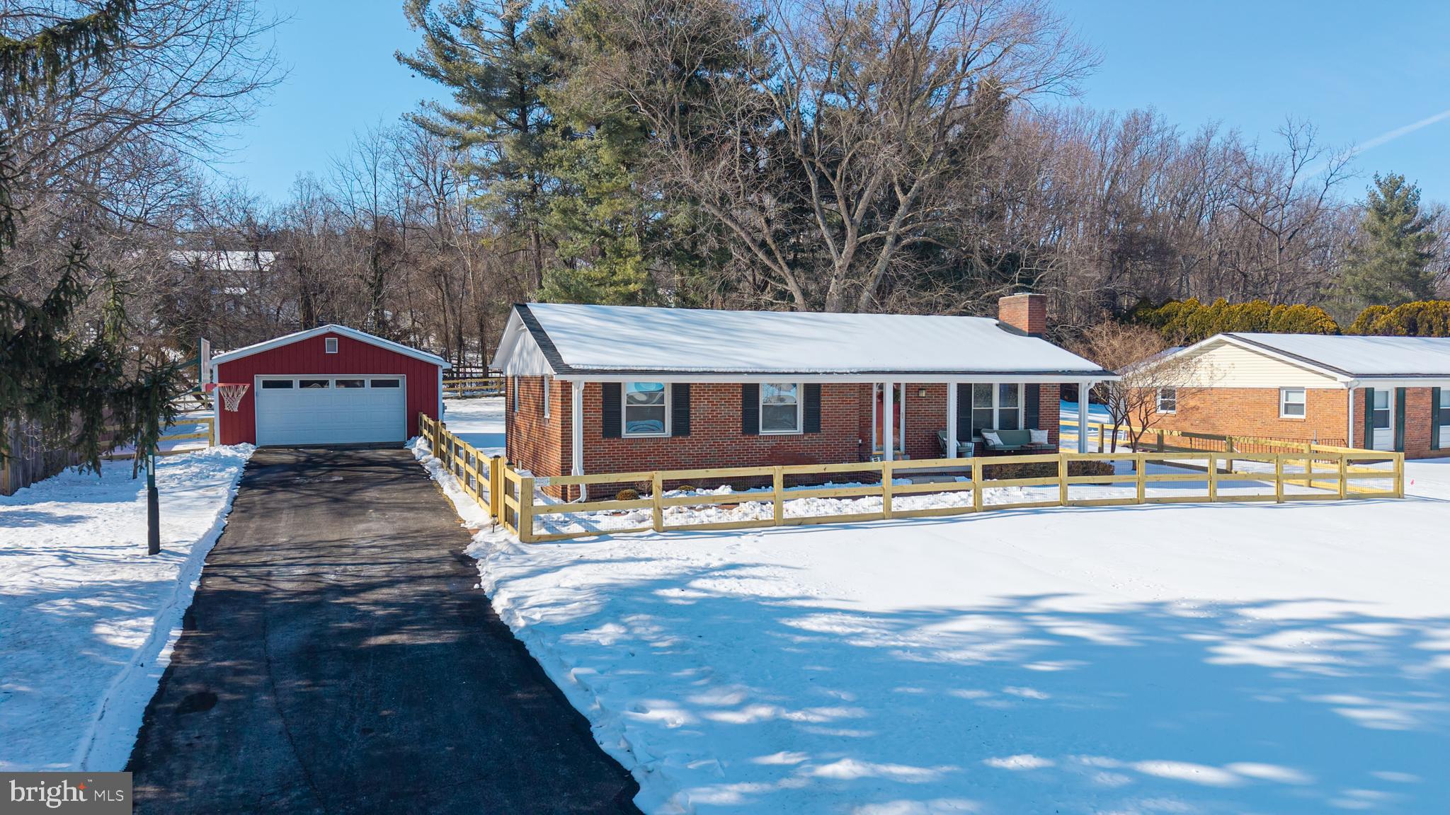 HILLWOOD ESTATES - Residential