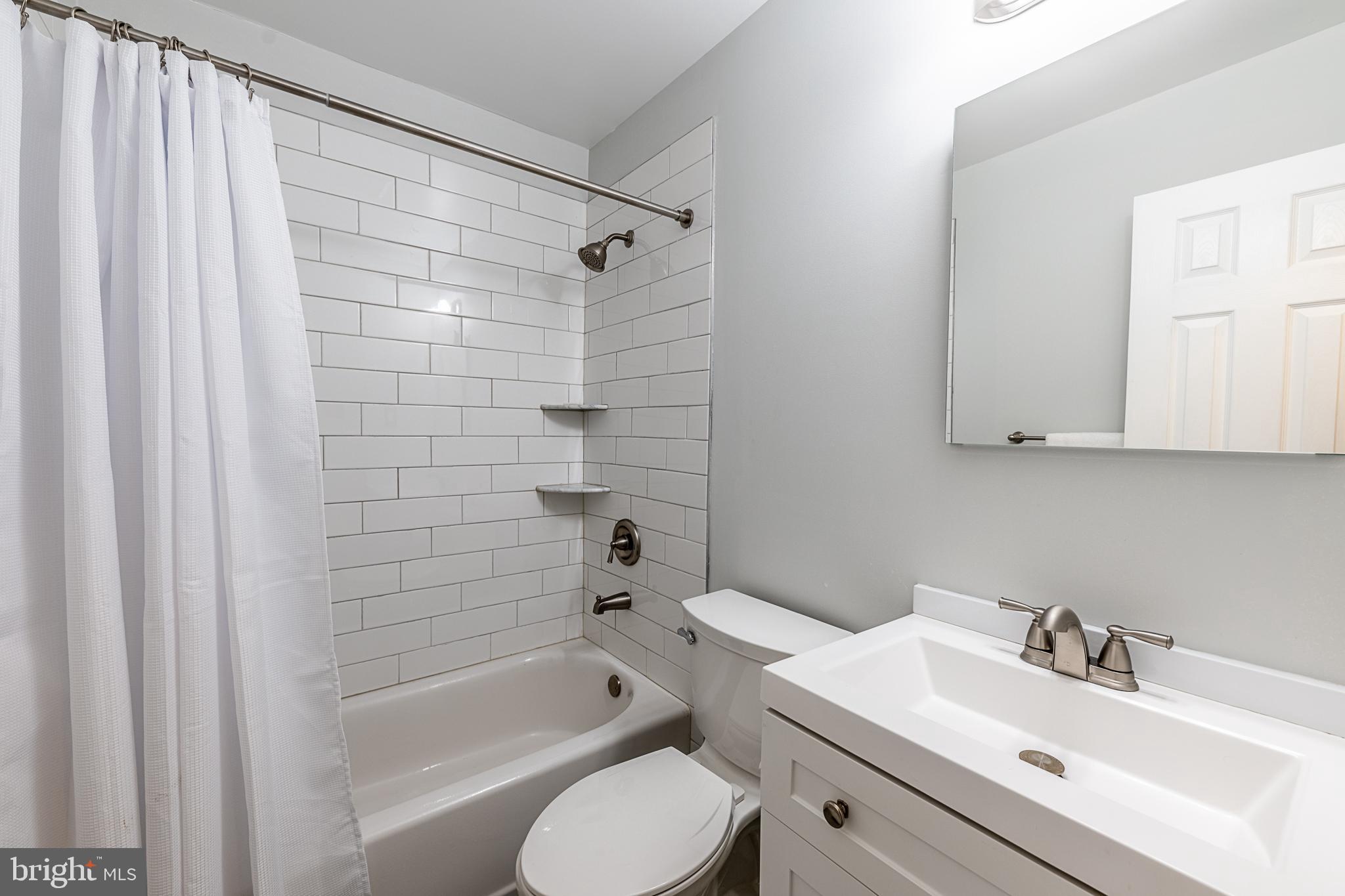 HILLWOOD ESTATES - Residential