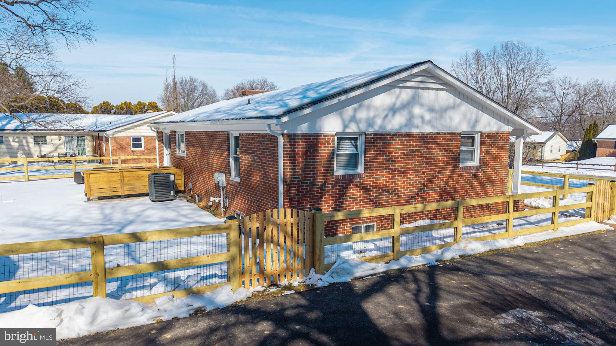 HILLWOOD ESTATES - Residential