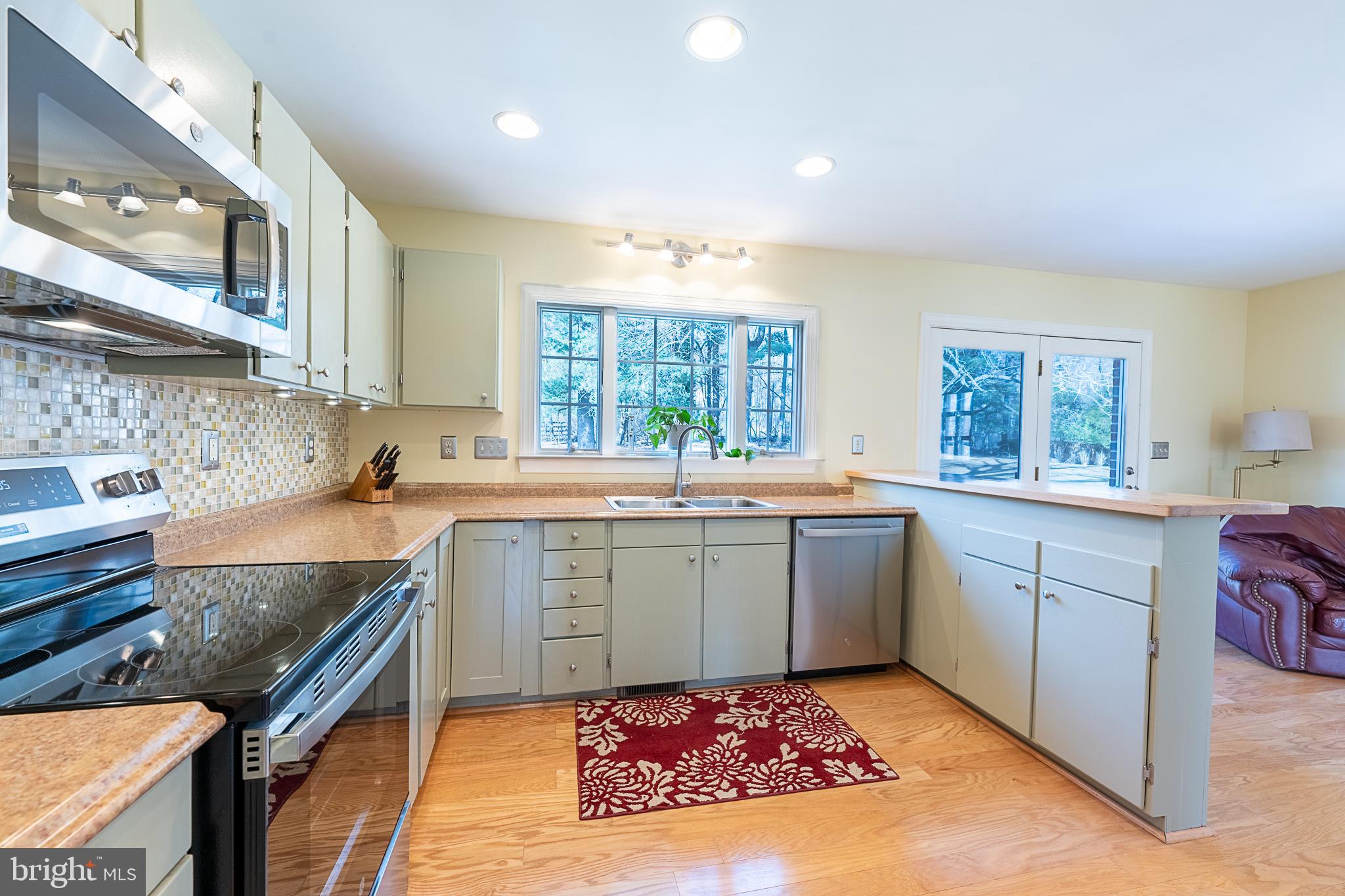 HILLWOOD ESTATES - Residential