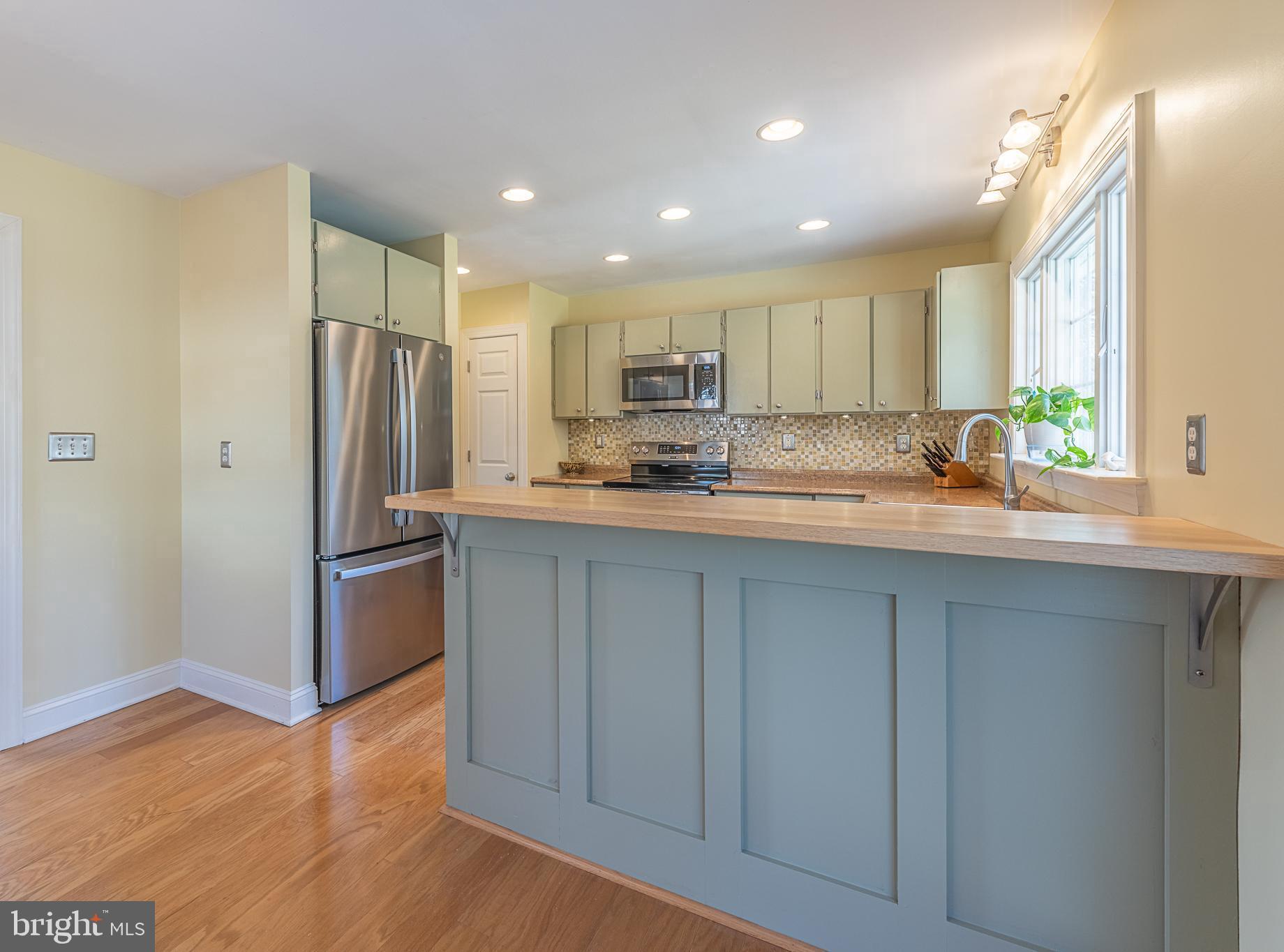 HILLWOOD ESTATES - Residential