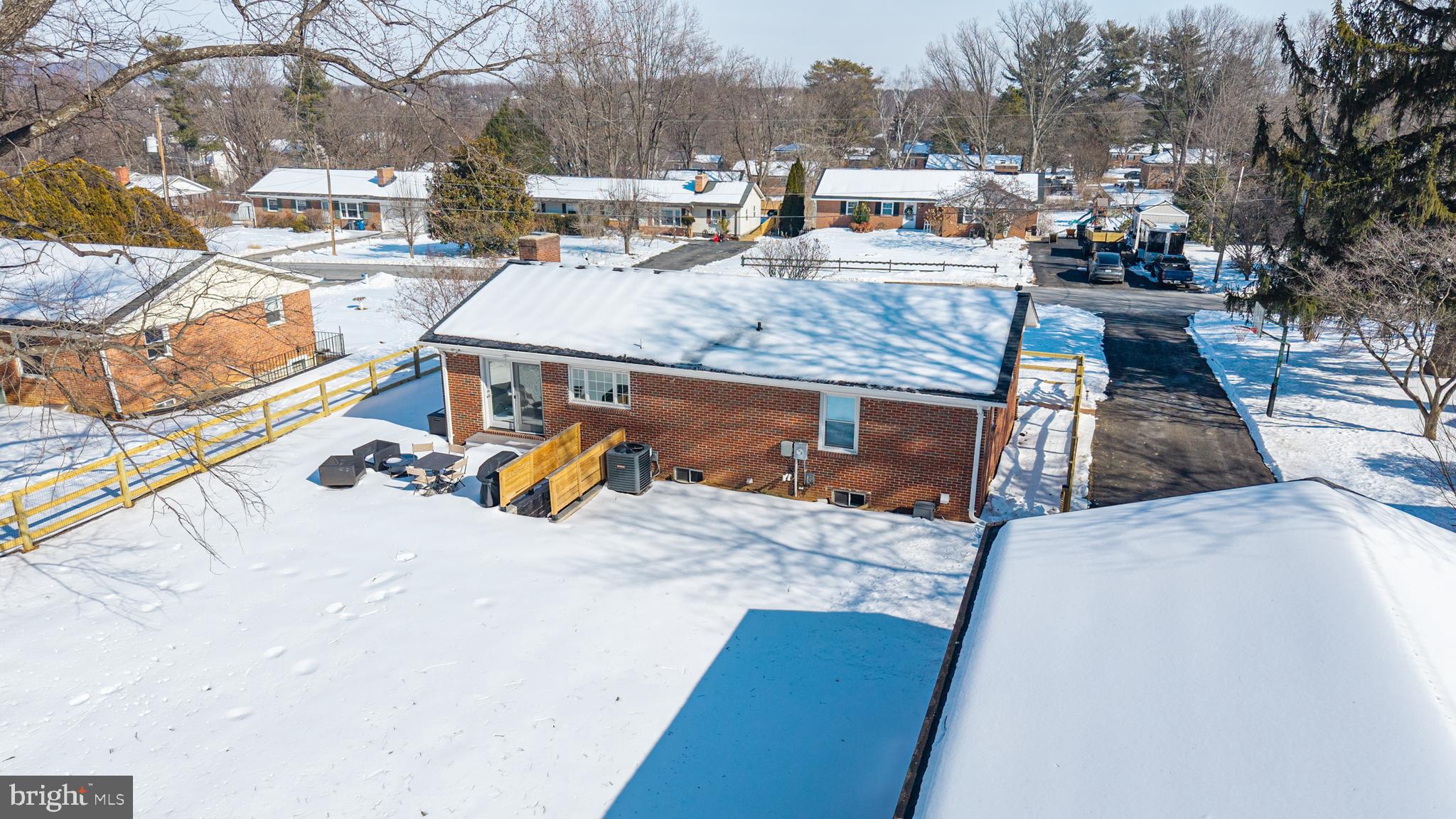 HILLWOOD ESTATES - Residential