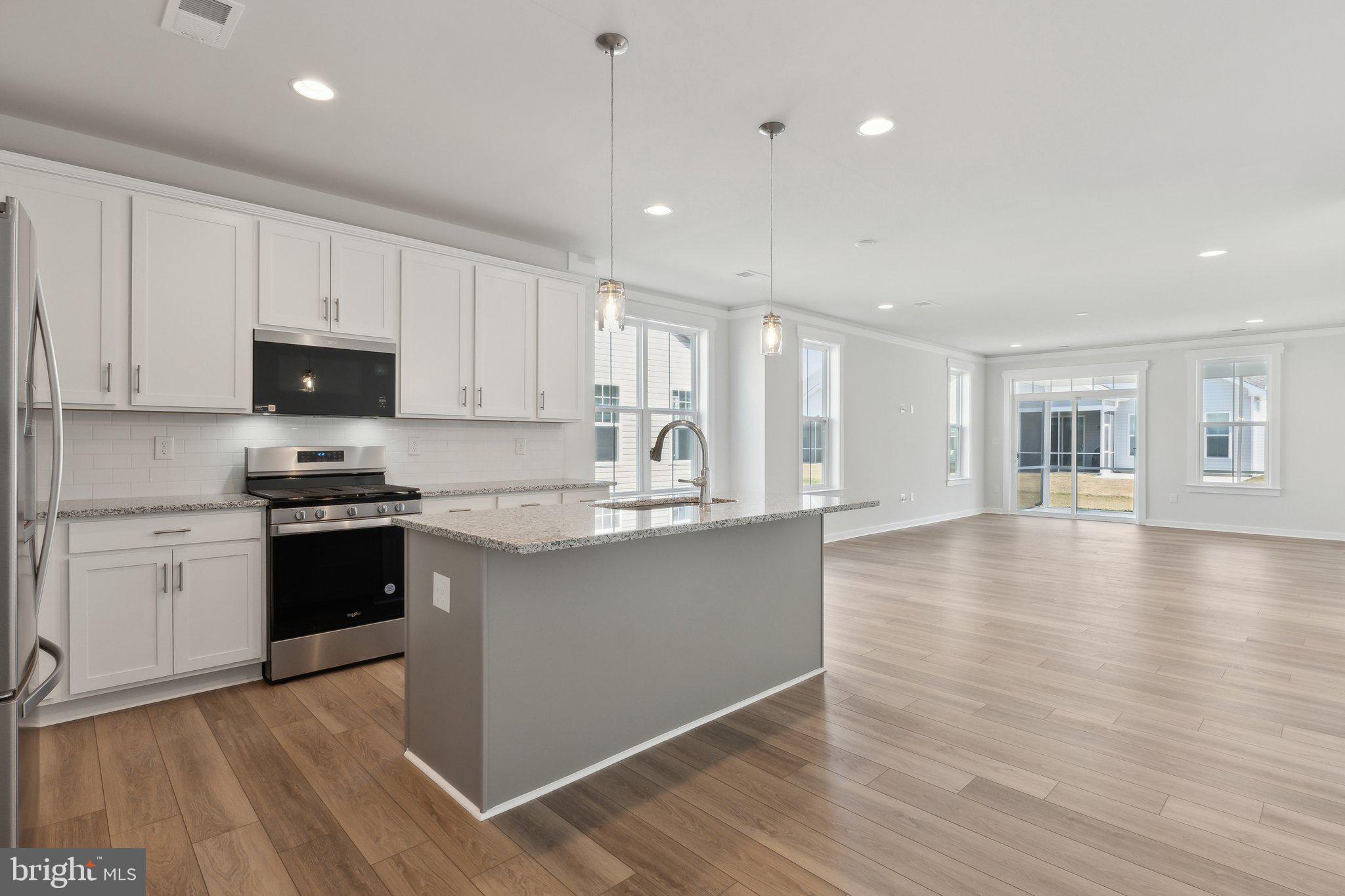 318 HERITAGE SHORES CIRCLE