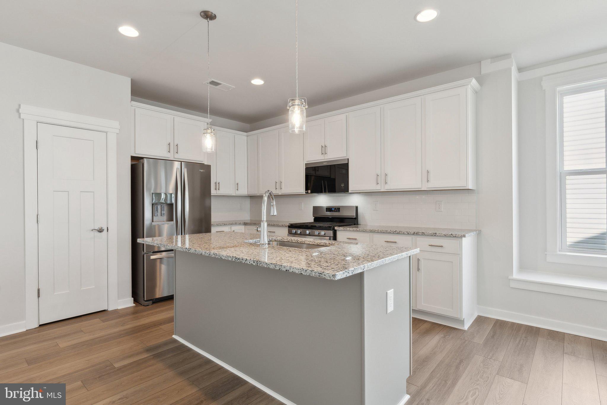 318 HERITAGE SHORES CIRCLE