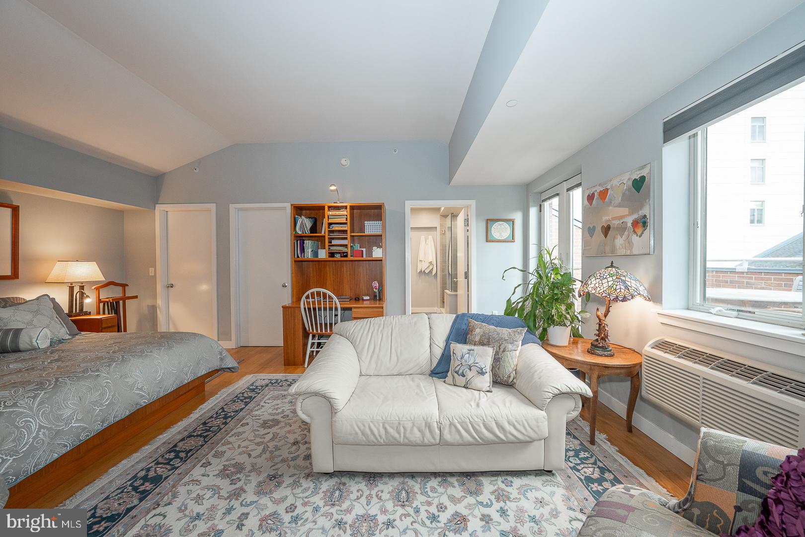 ART MUSEUM AREA - Residential