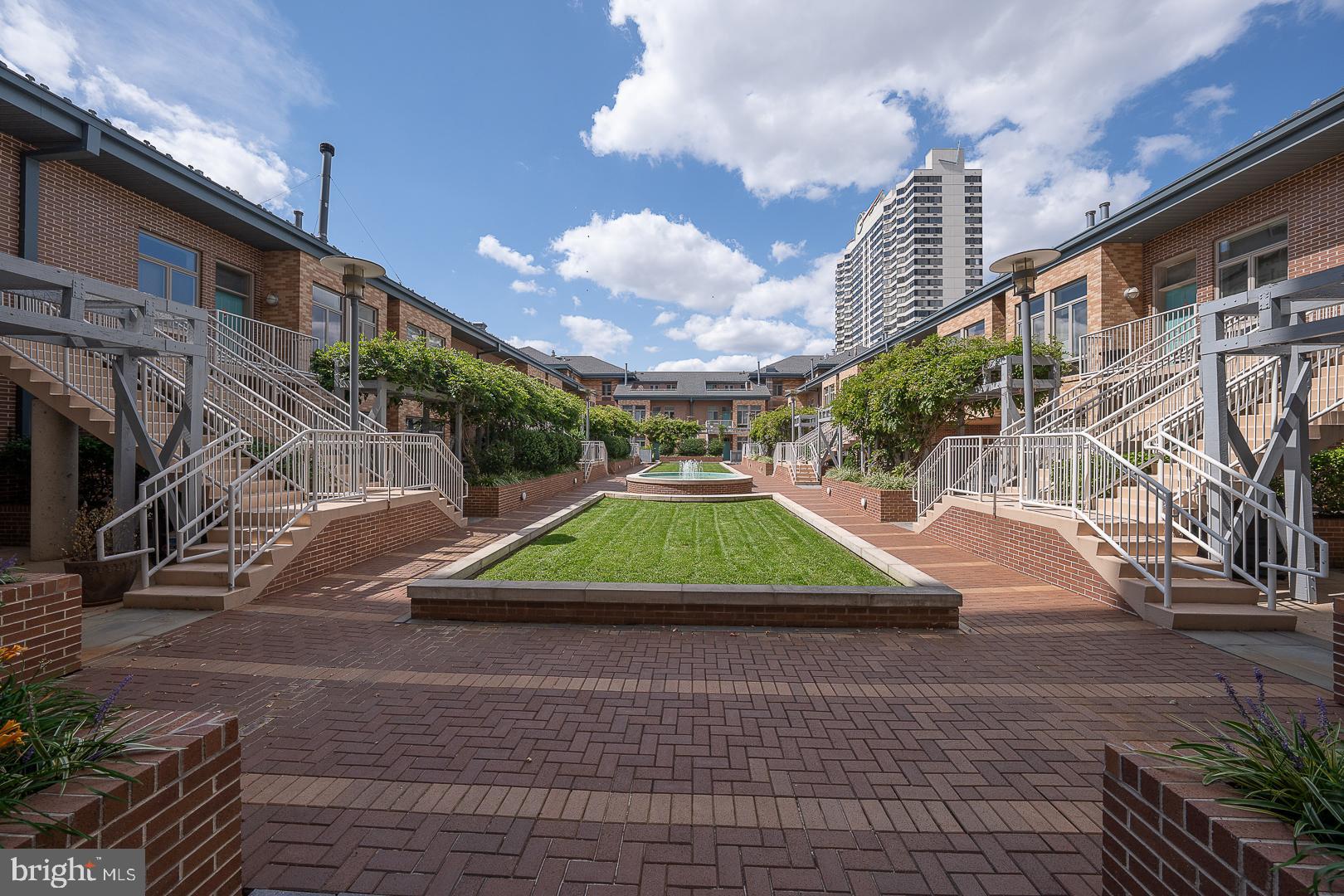 ART MUSEUM AREA - Residential