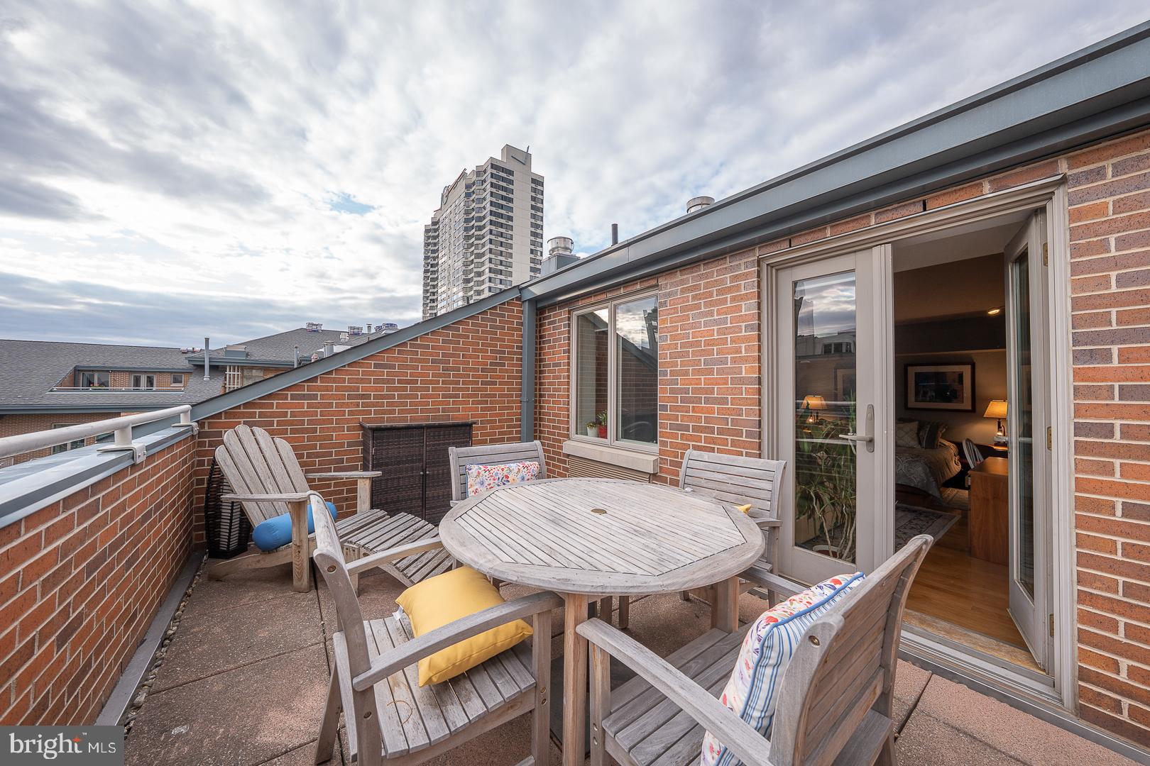 ART MUSEUM AREA - Residential