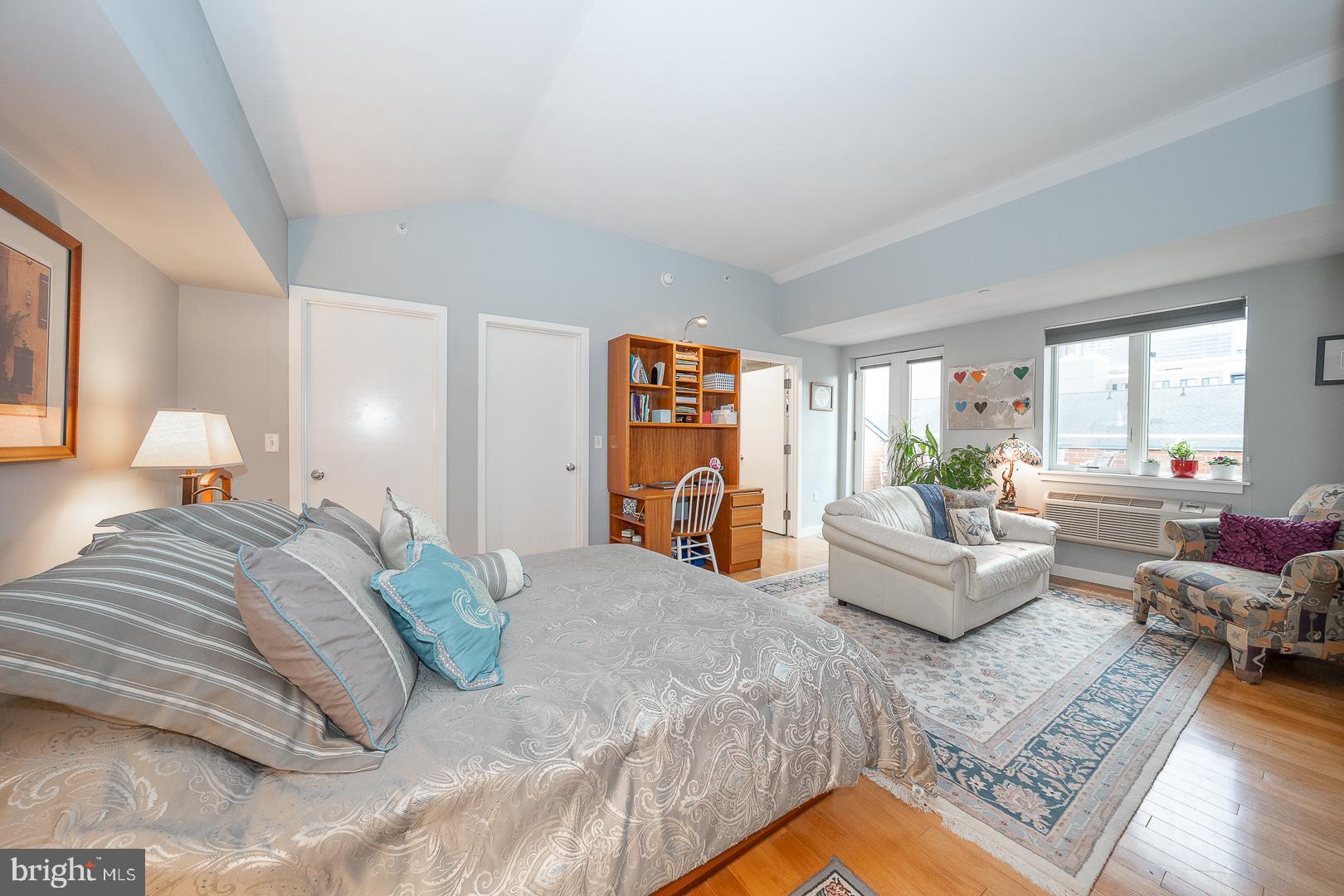 ART MUSEUM AREA - Residential