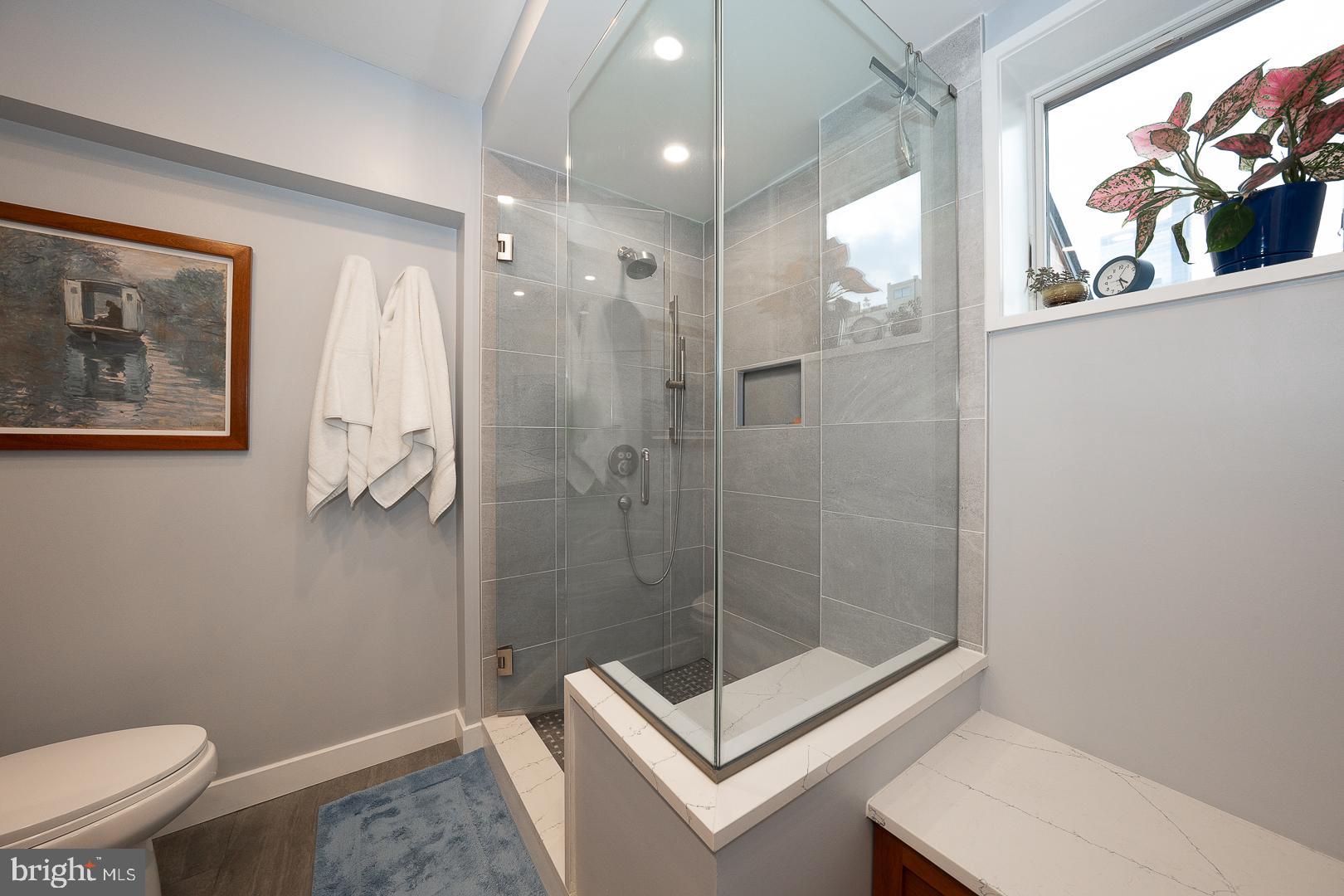 ART MUSEUM AREA - Residential