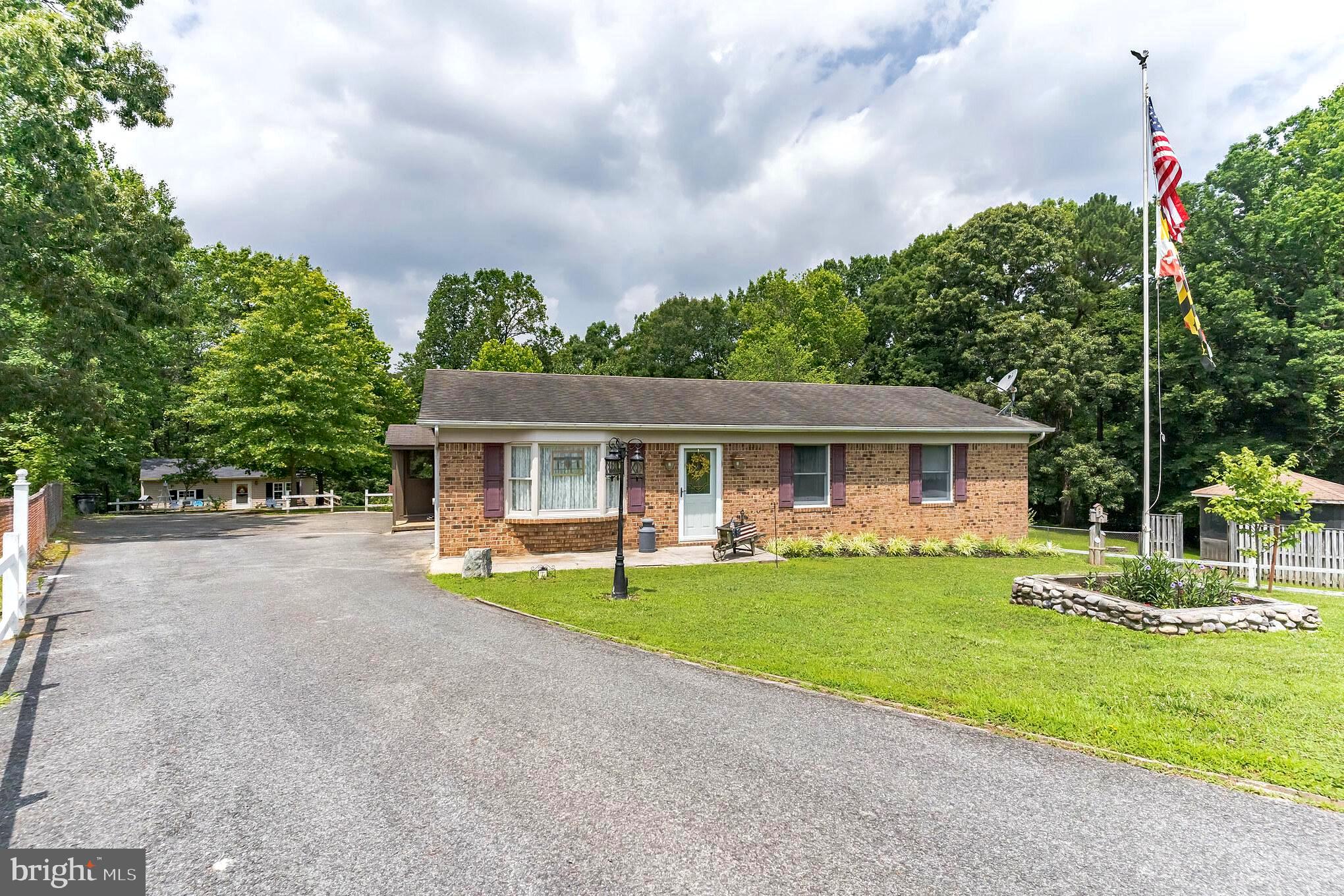 LAUREL RIDGE - Residential