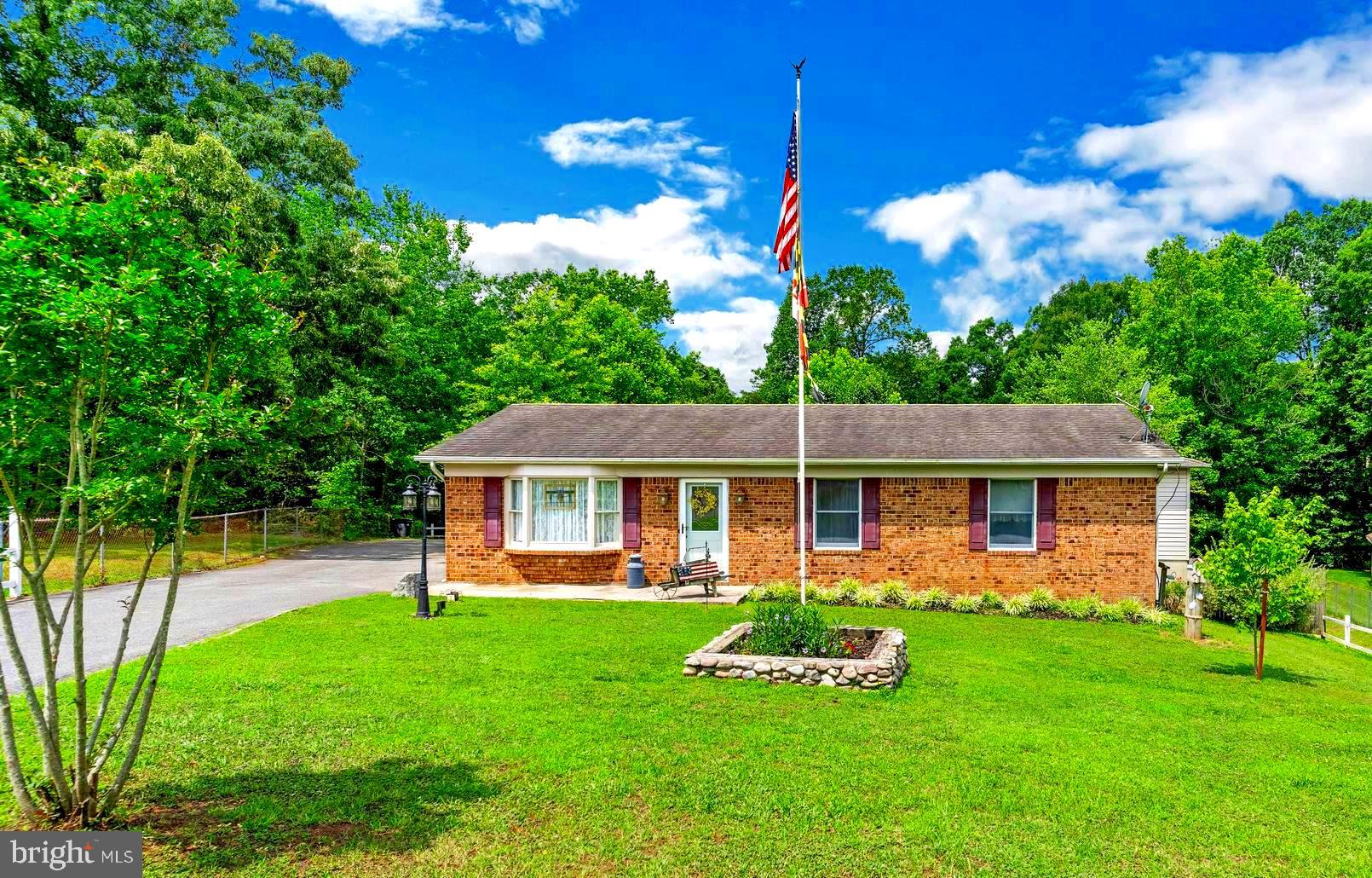 LAUREL RIDGE - Residential