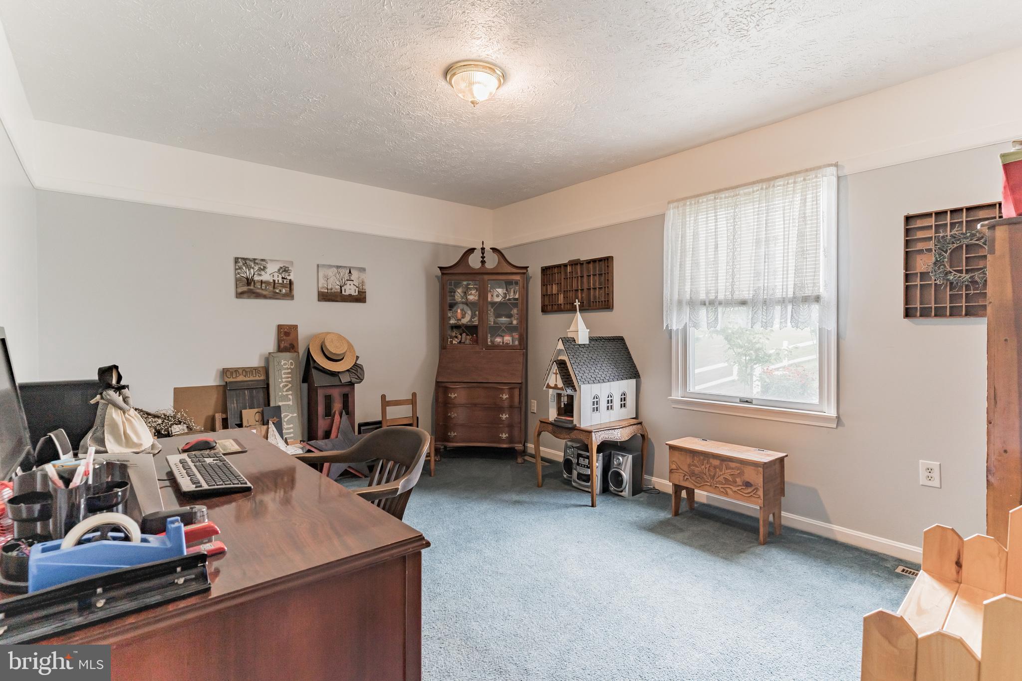 LAUREL RIDGE - Residential