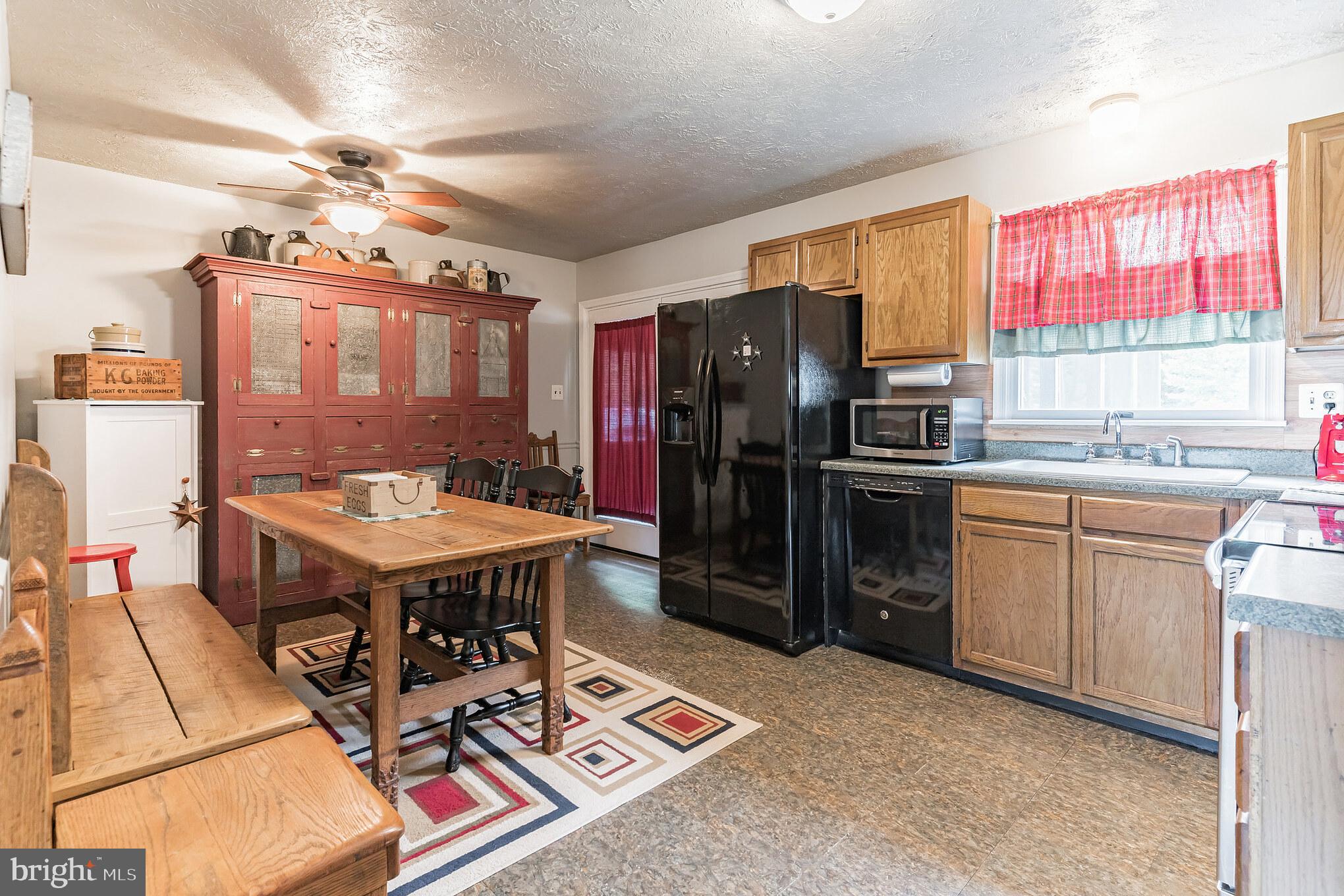 LAUREL RIDGE - Residential