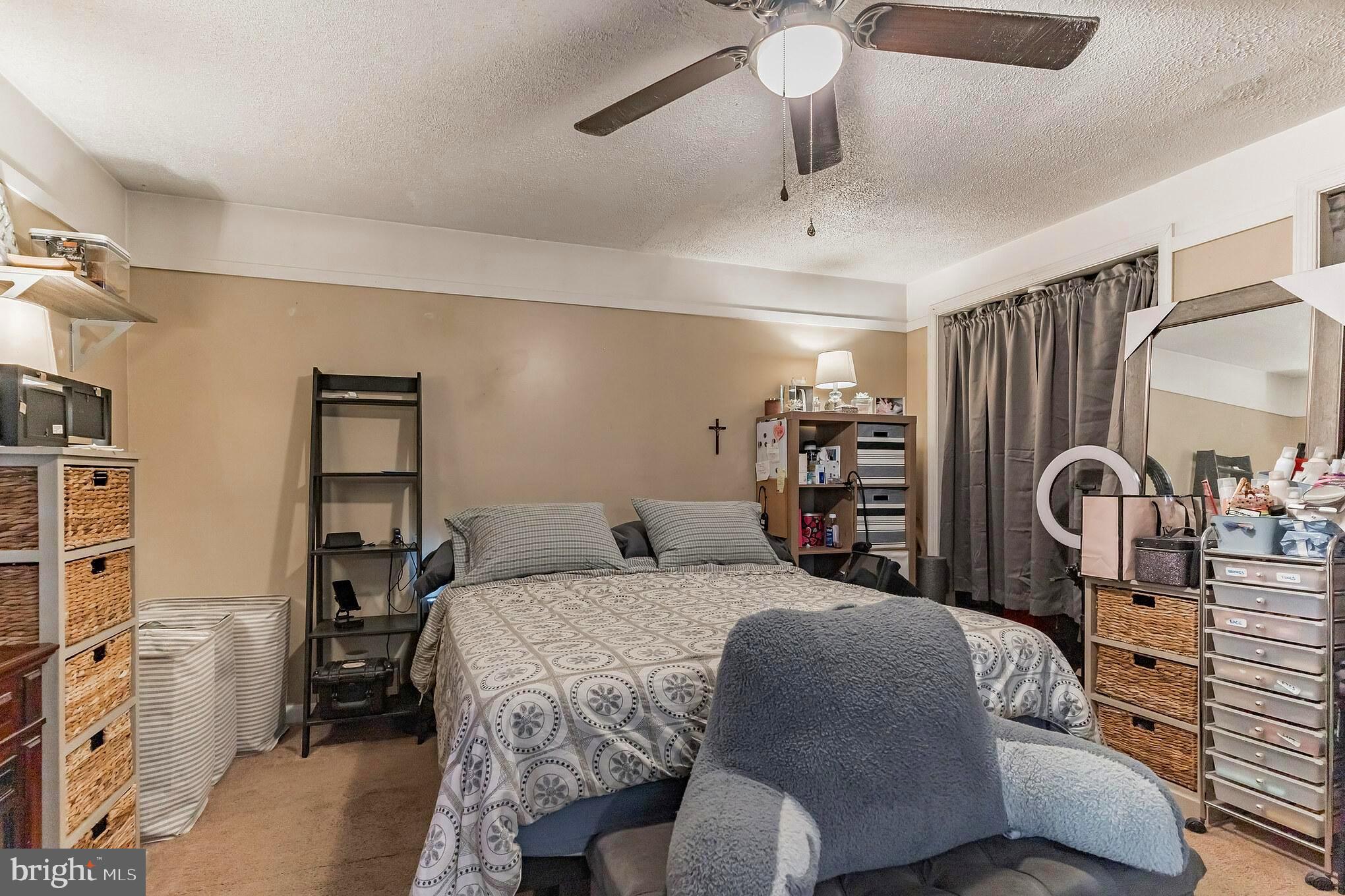 LAUREL RIDGE - Residential