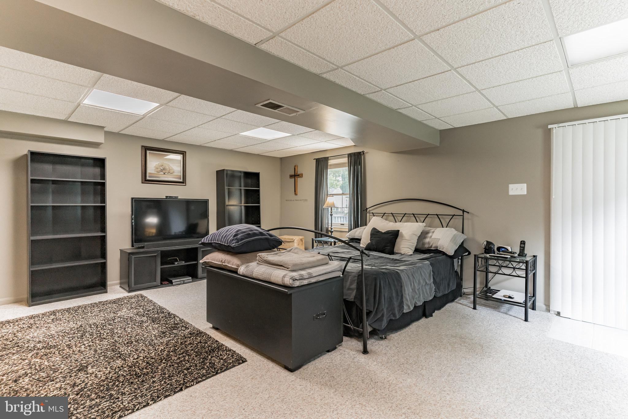 LAUREL RIDGE - Residential