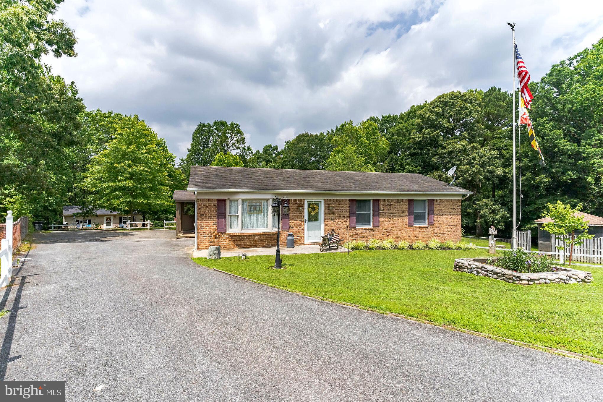 LAUREL RIDGE - Residential