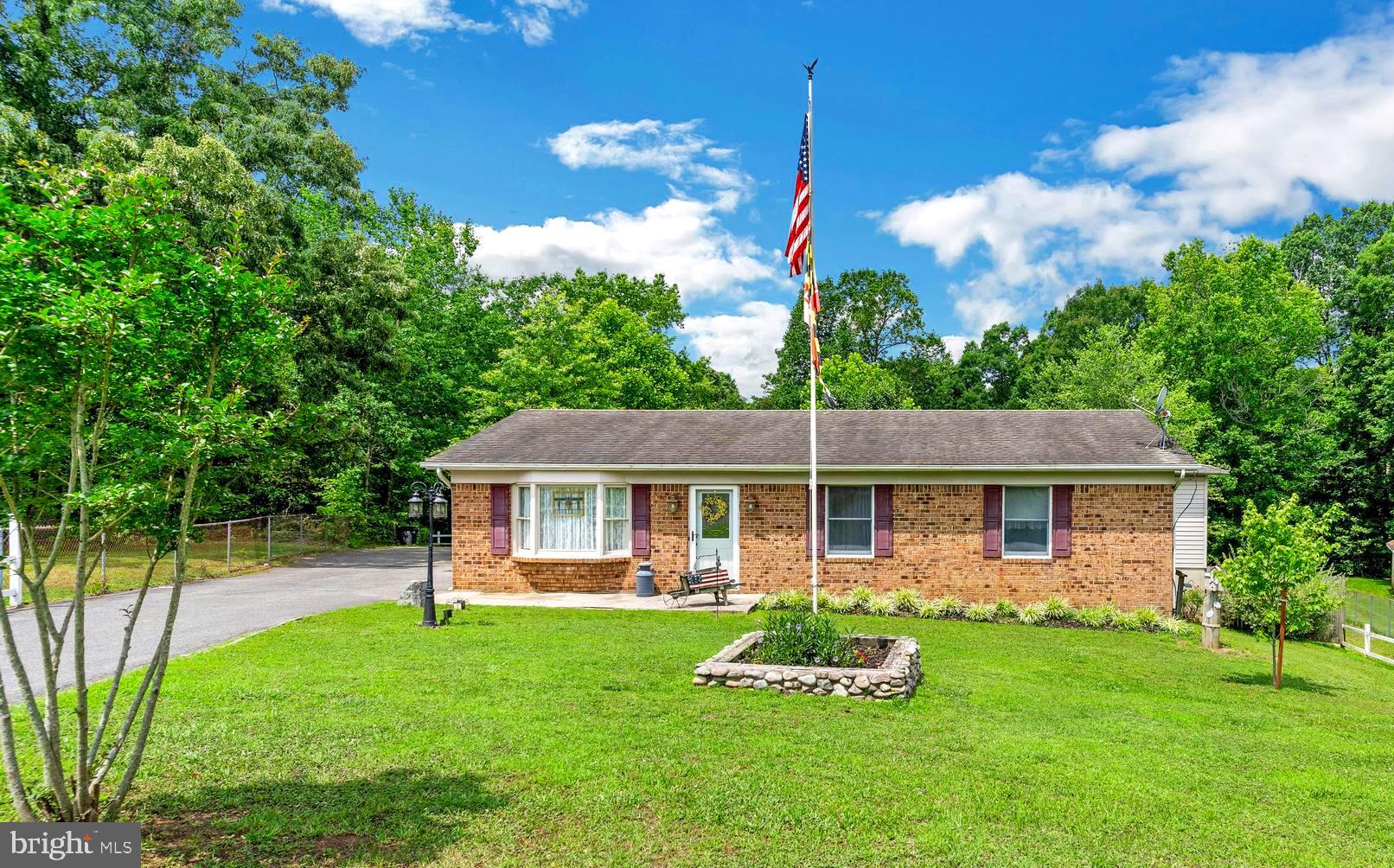 LAUREL RIDGE - Residential