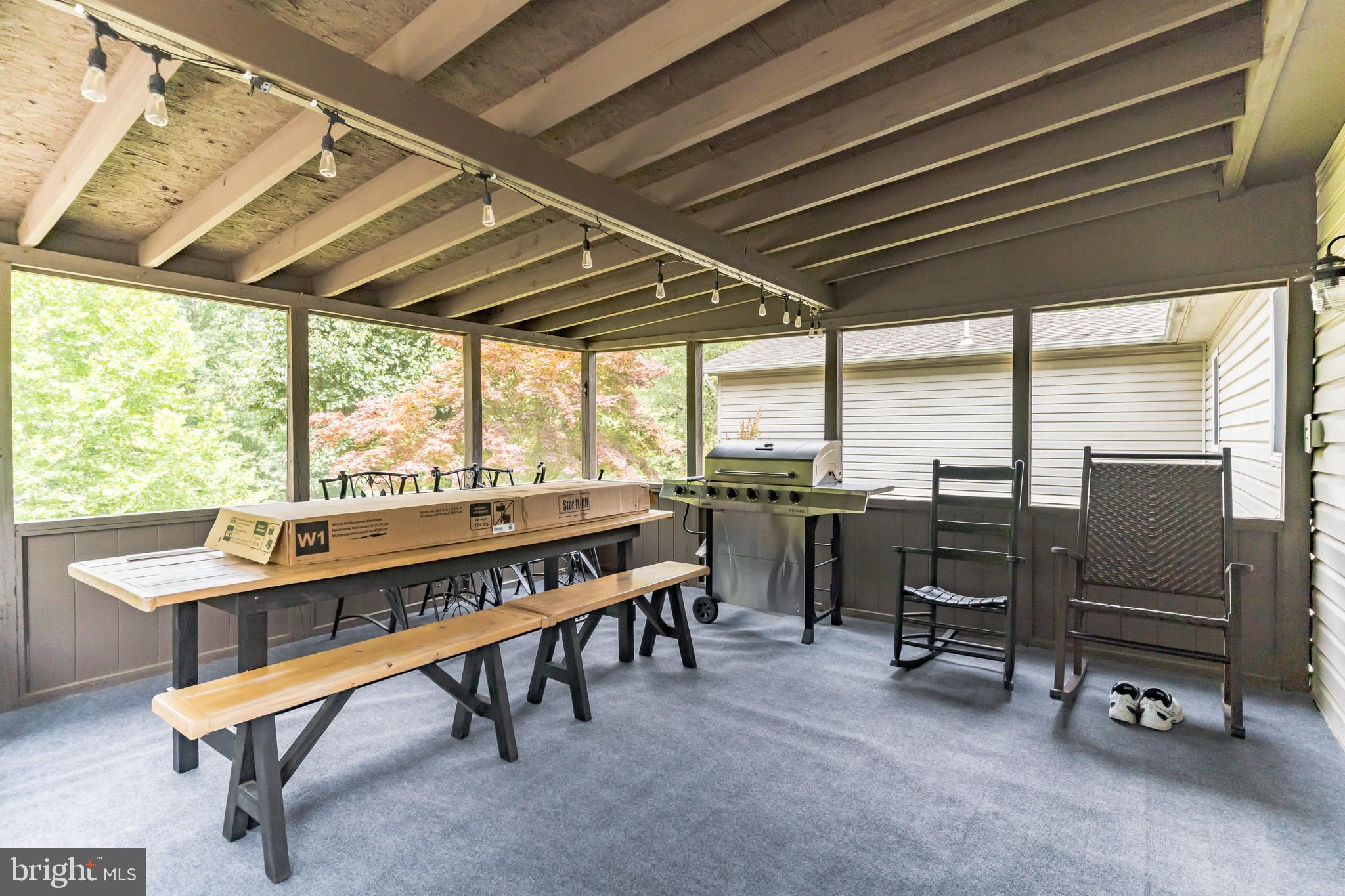 LAUREL RIDGE - Residential