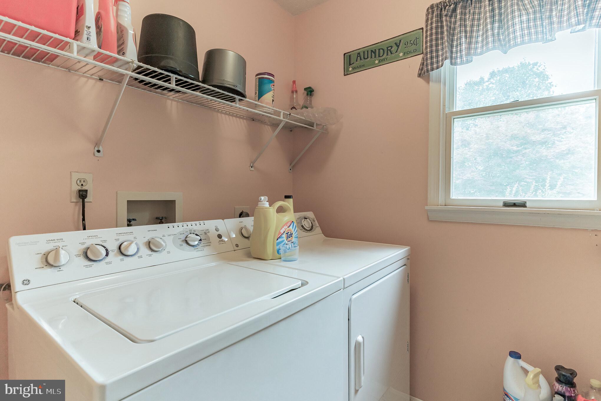 LAUREL RIDGE - Residential