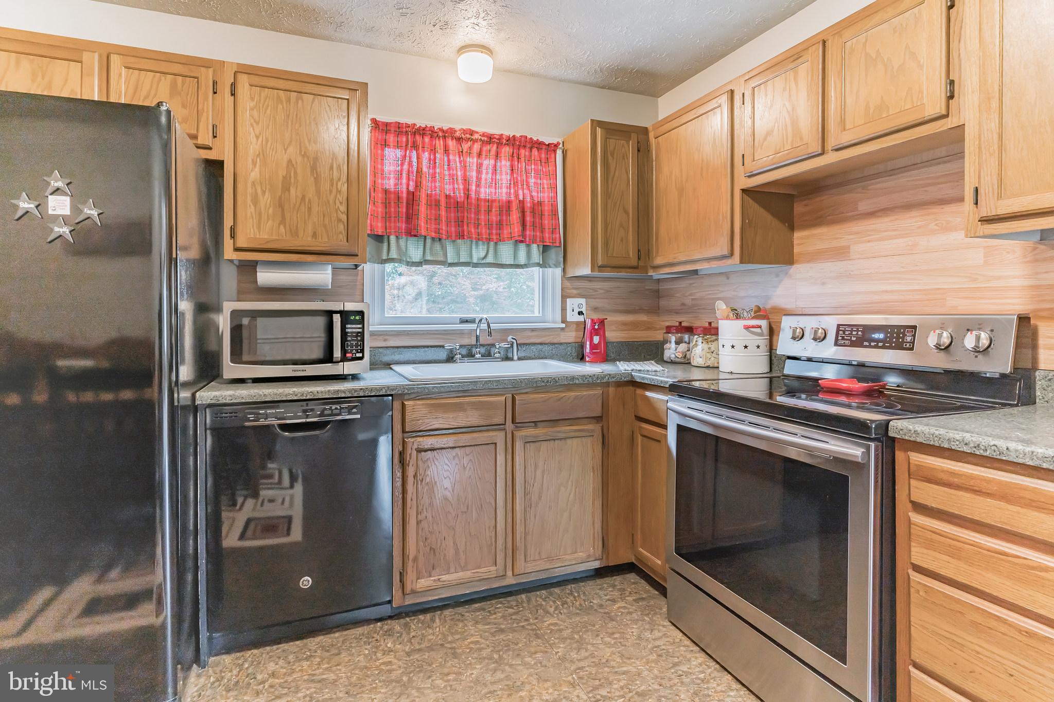 LAUREL RIDGE - Residential