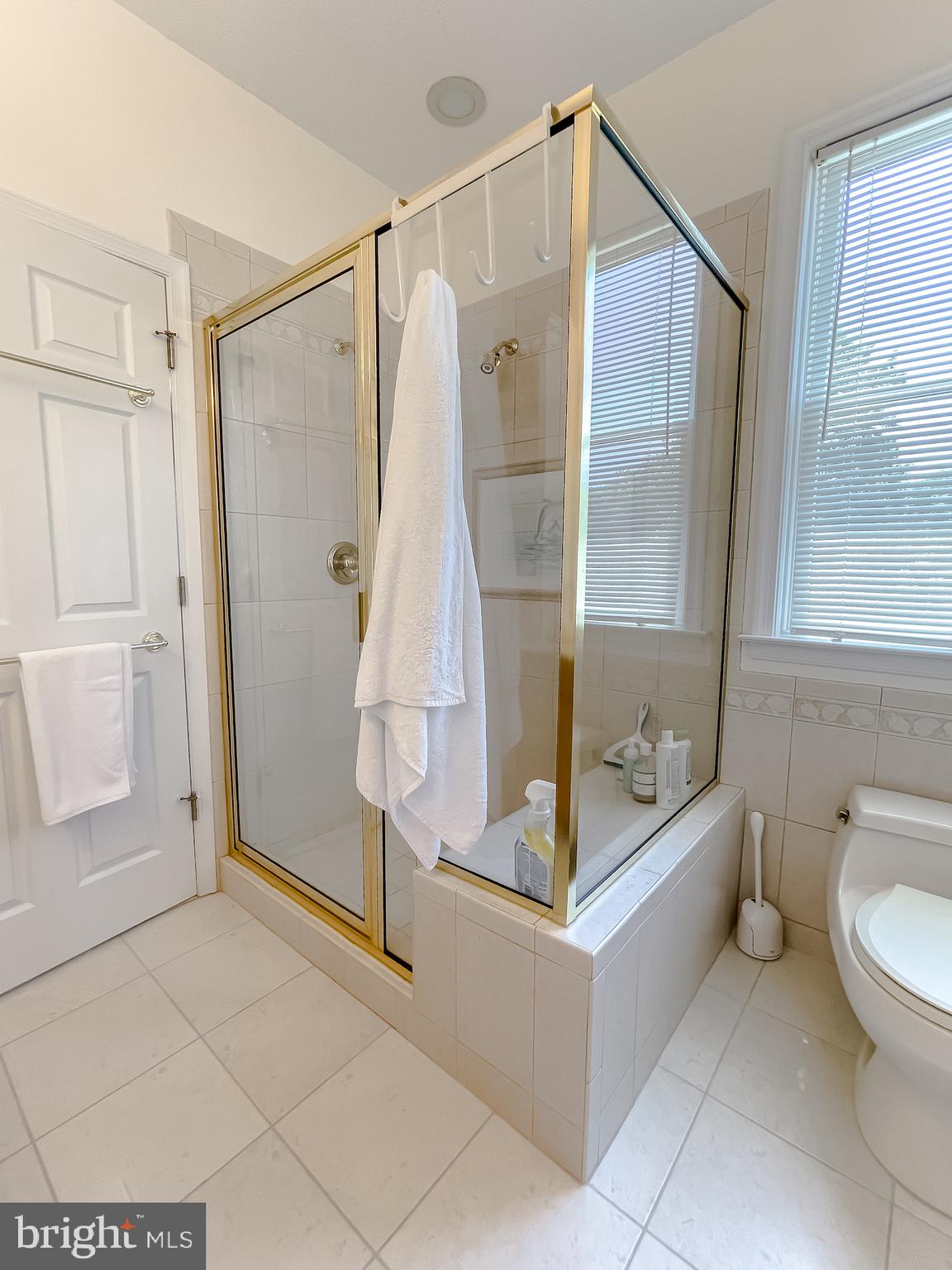 JEROME SHORES - Residential