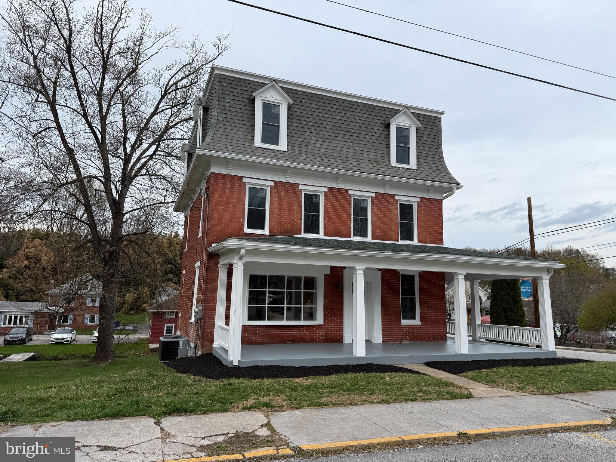 182 W MAIN STREET