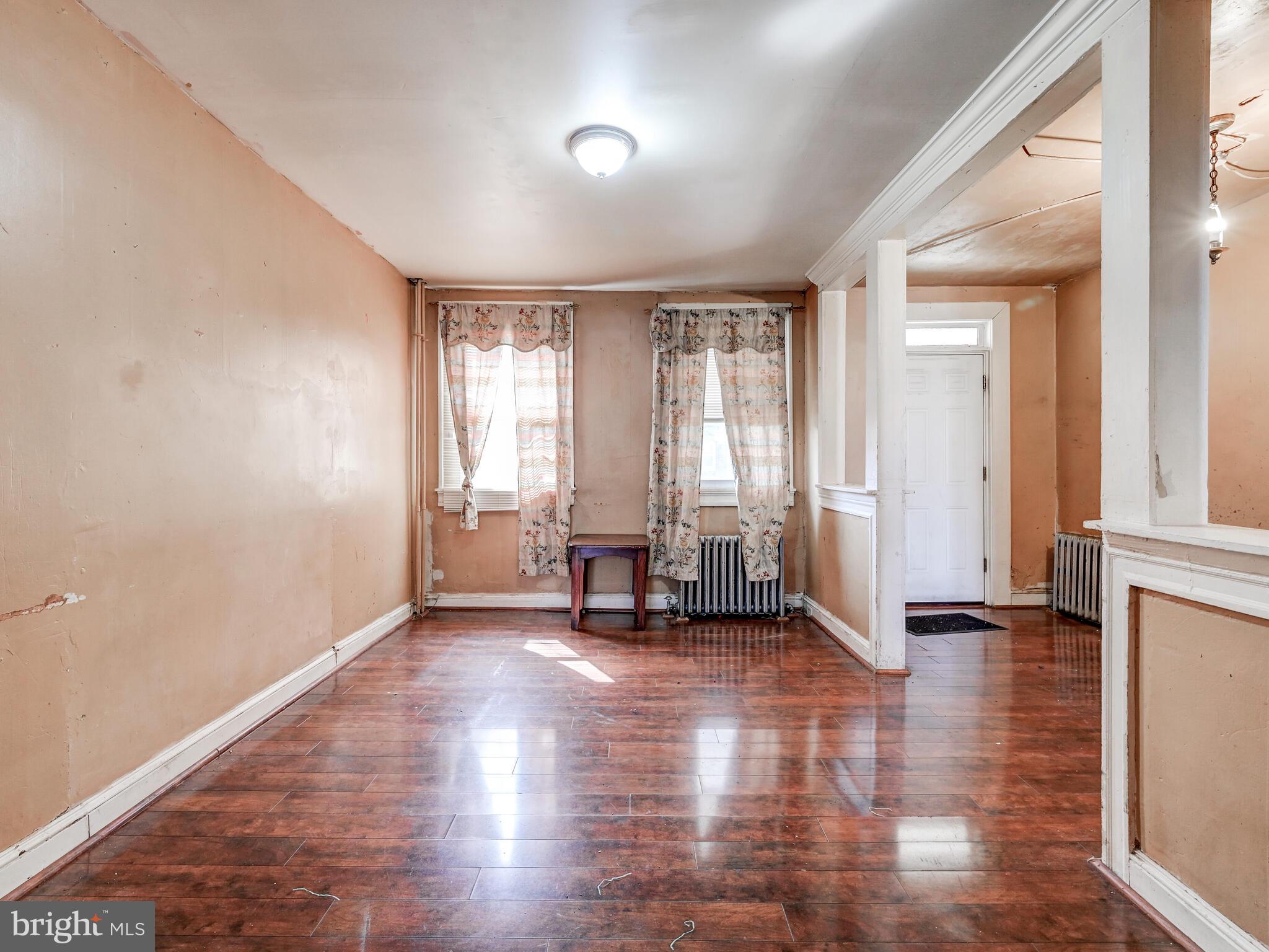 EAST SIDE - Residential