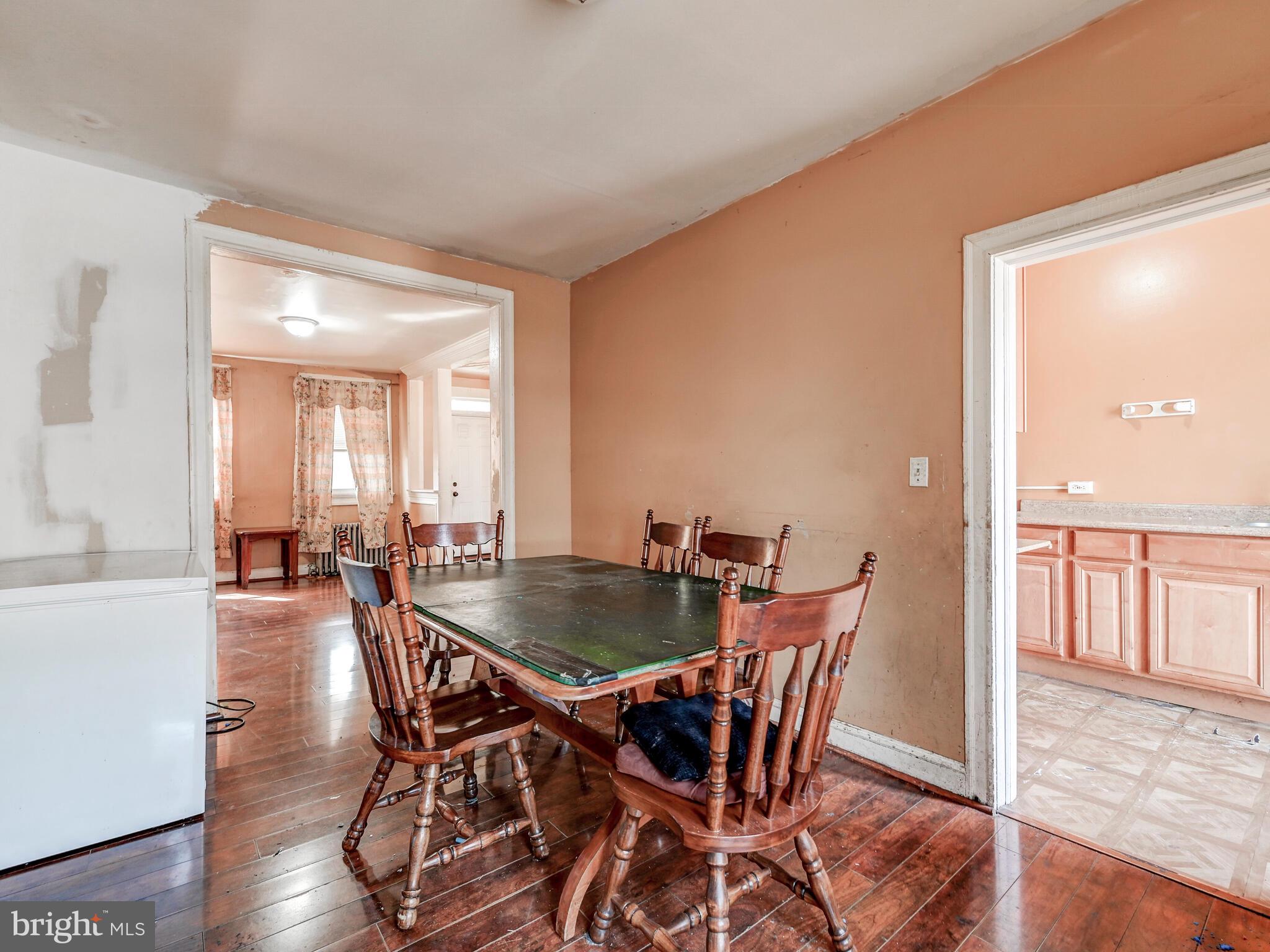 EAST SIDE - Residential