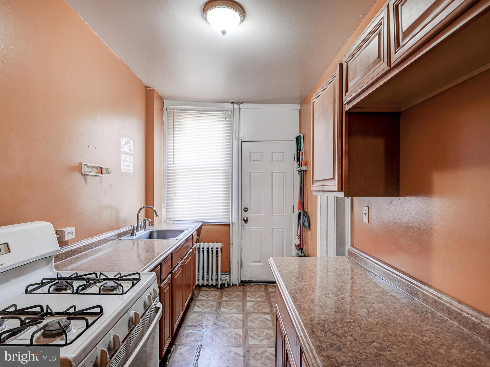 EAST SIDE - Residential