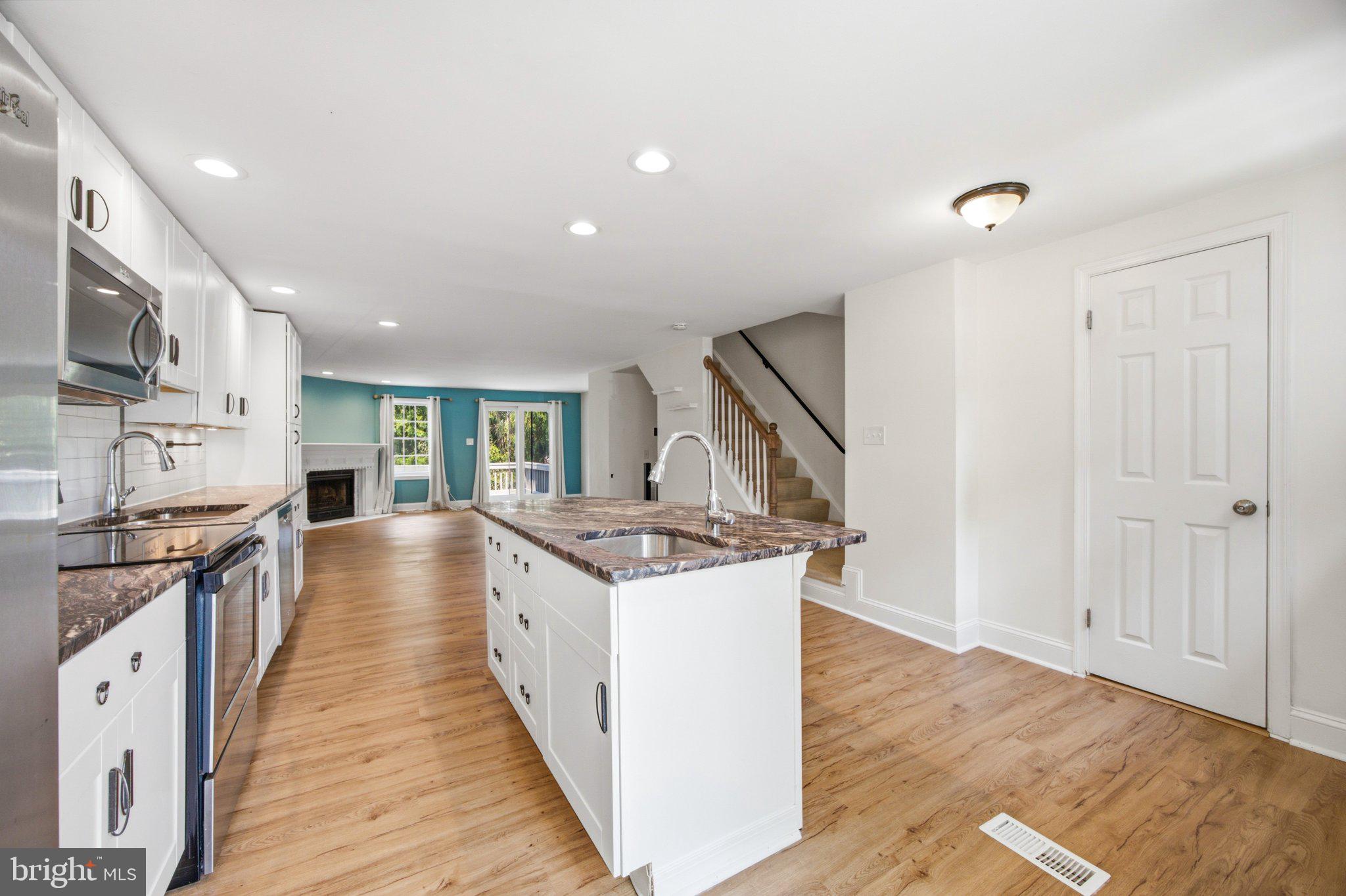 8609 HAWK RUN TERRACE