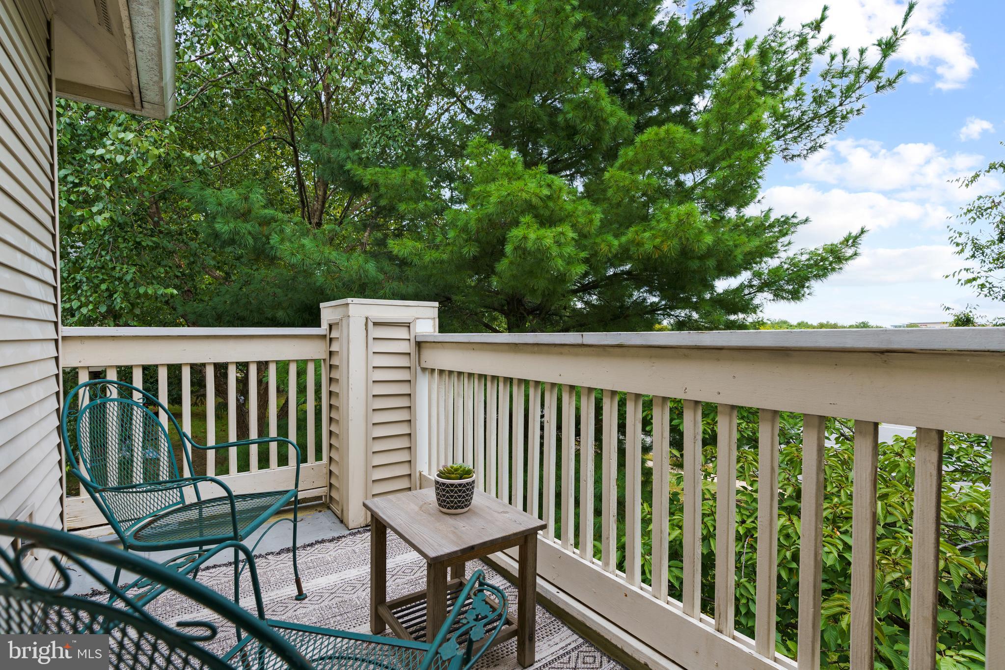 CHELSEA COURTS - Residential