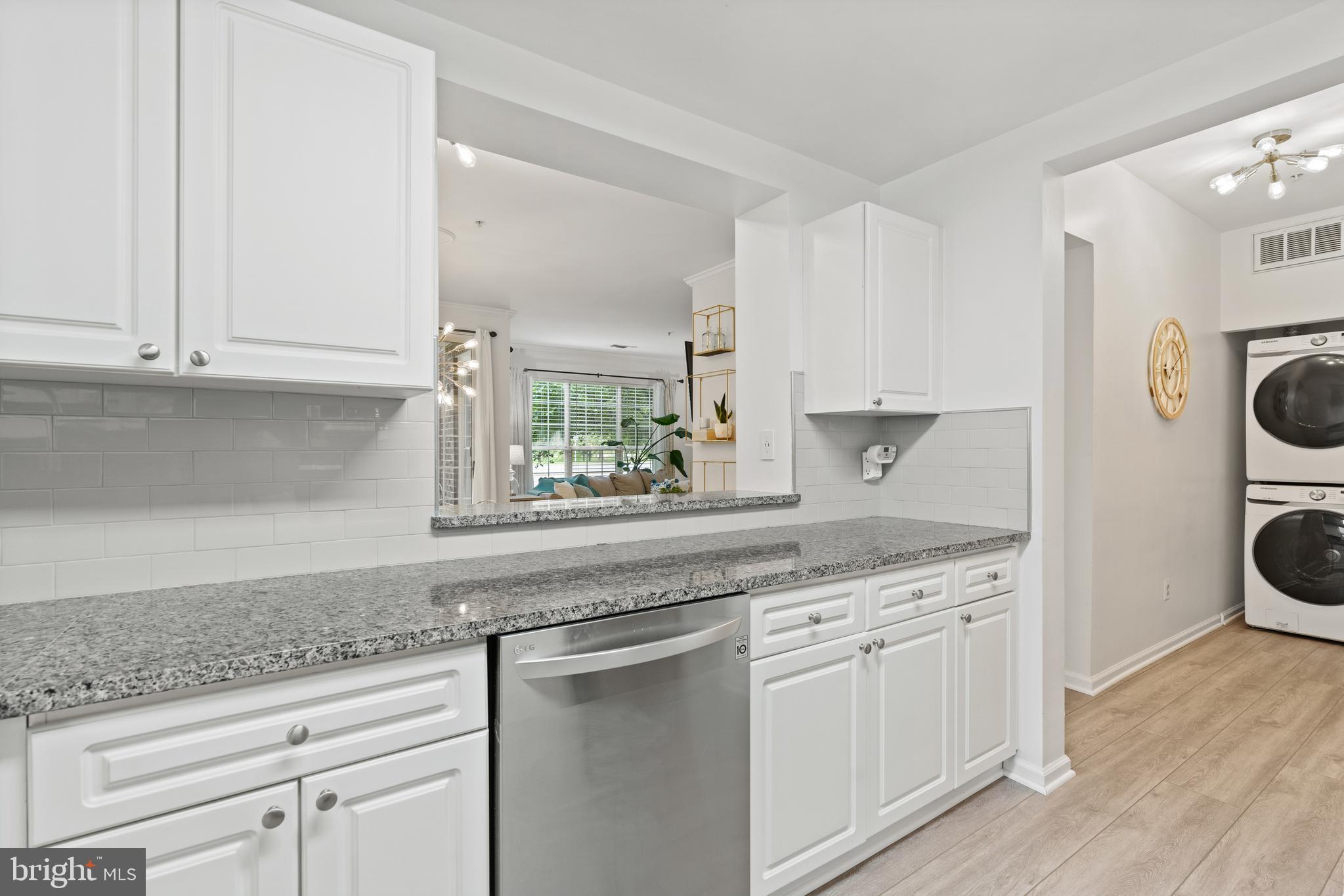 CHELSEA COURTS - Residential