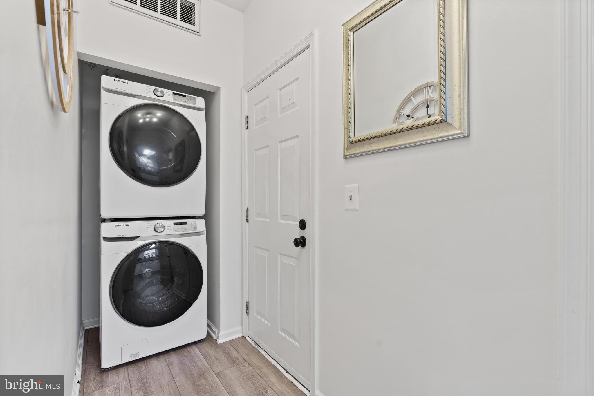 CHELSEA COURTS - Residential