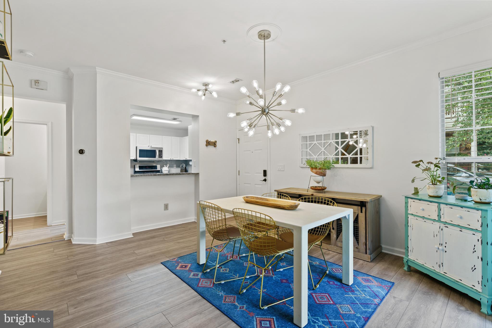 CHELSEA COURTS - Residential