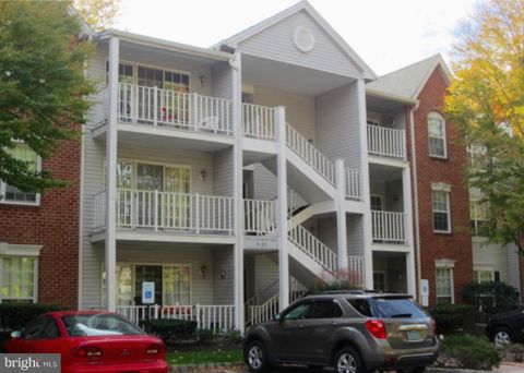 Photo of 14 Versailles Court, TRENTON, NJ 08619 (MLS # NJME2072390)