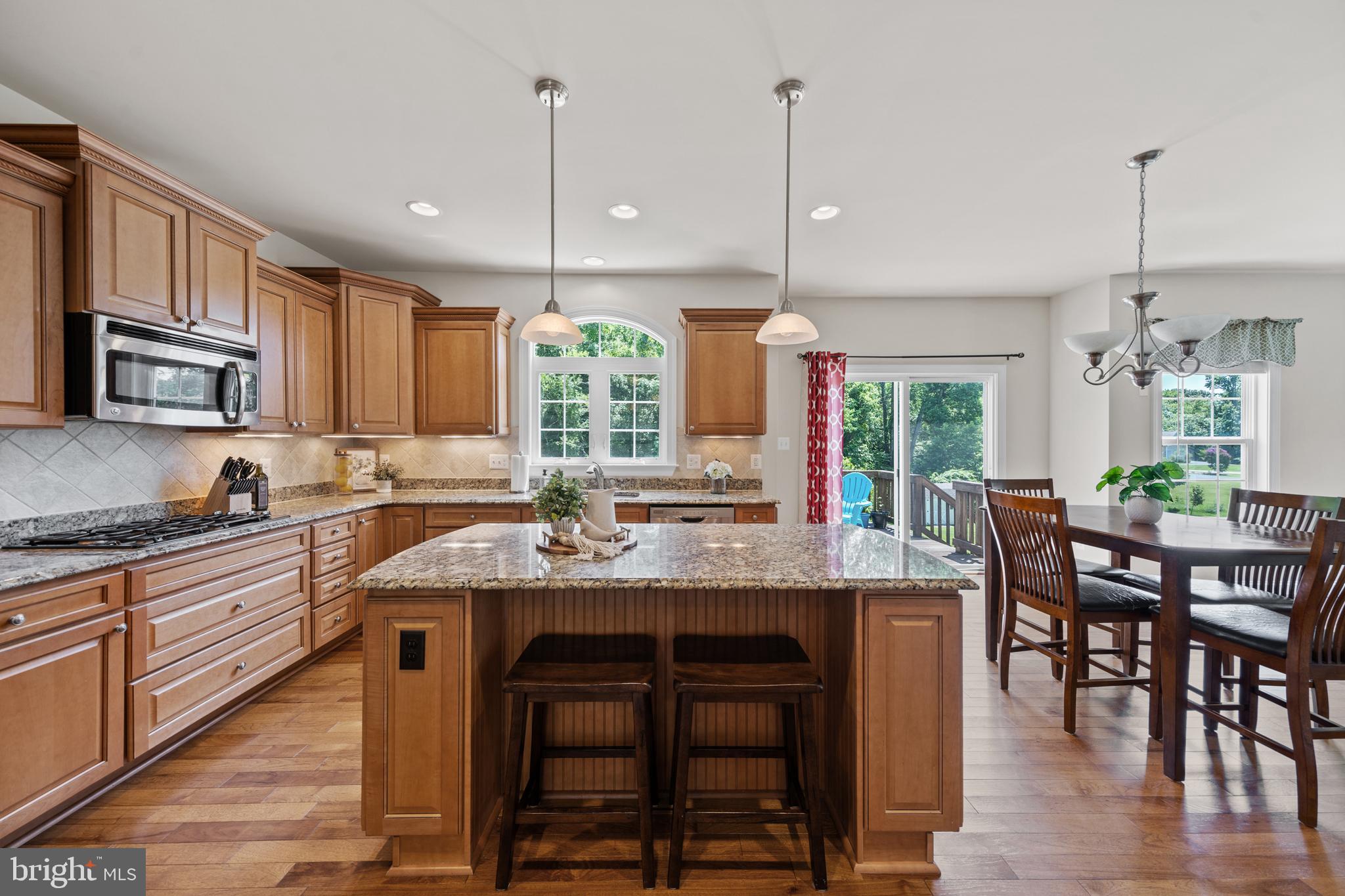 SIMMONS RIDGE - Residential