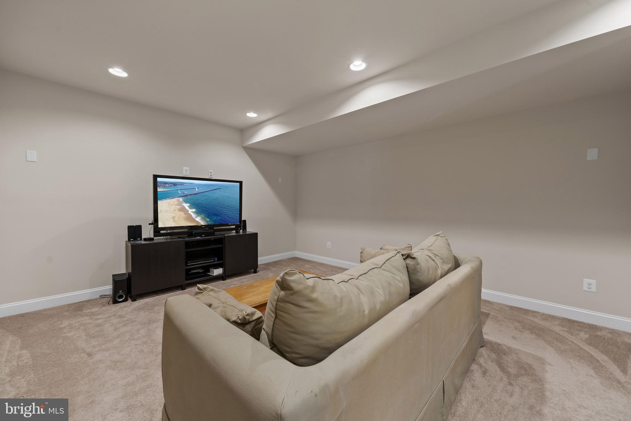 SIMMONS RIDGE - Residential