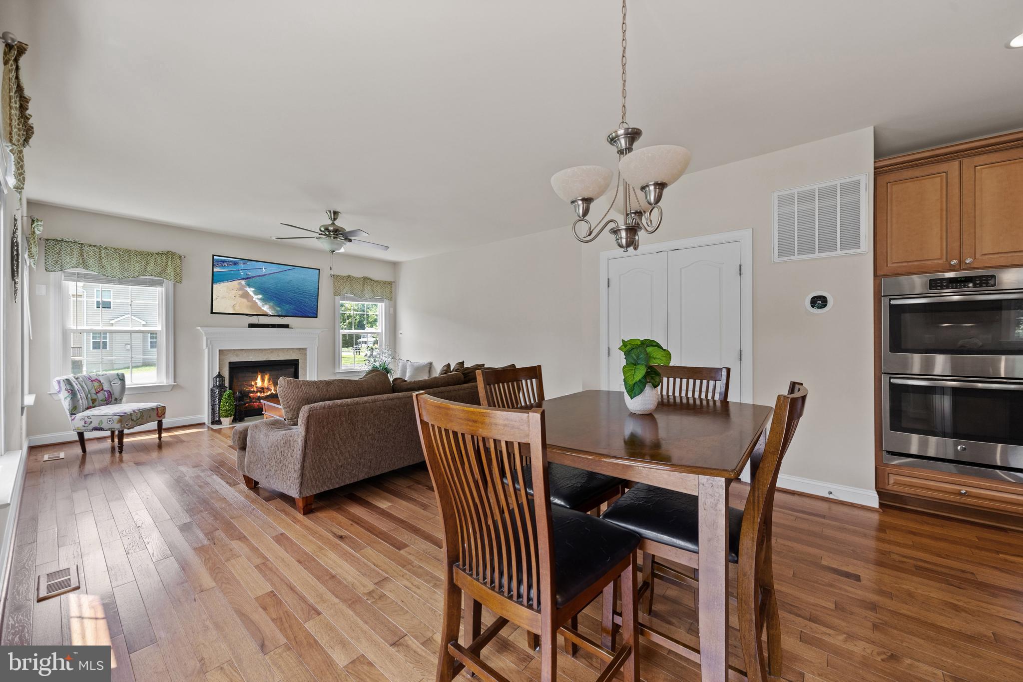 SIMMONS RIDGE - Residential