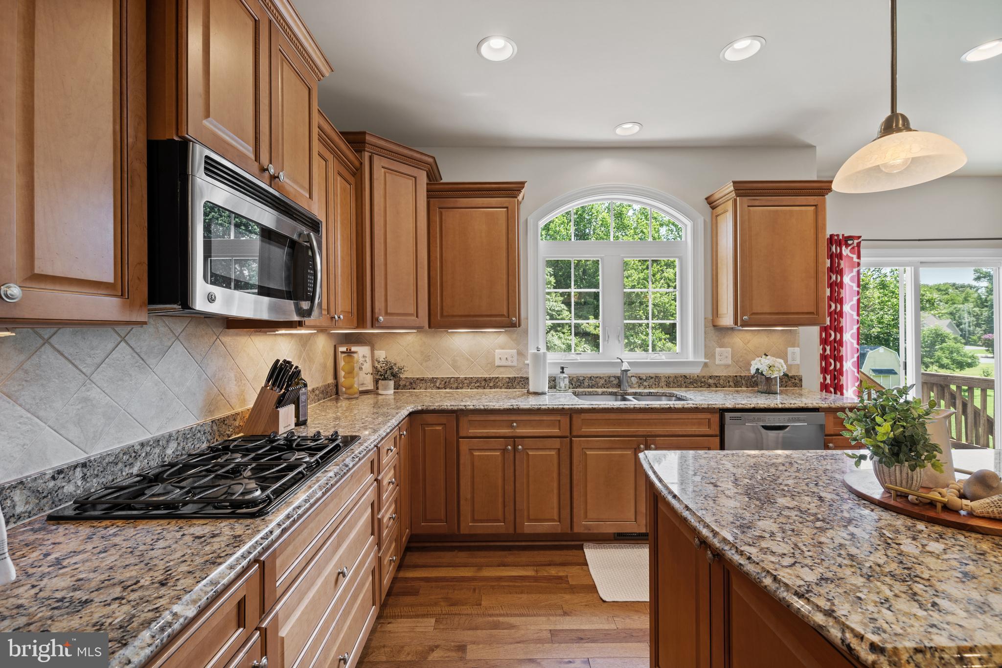 SIMMONS RIDGE - Residential