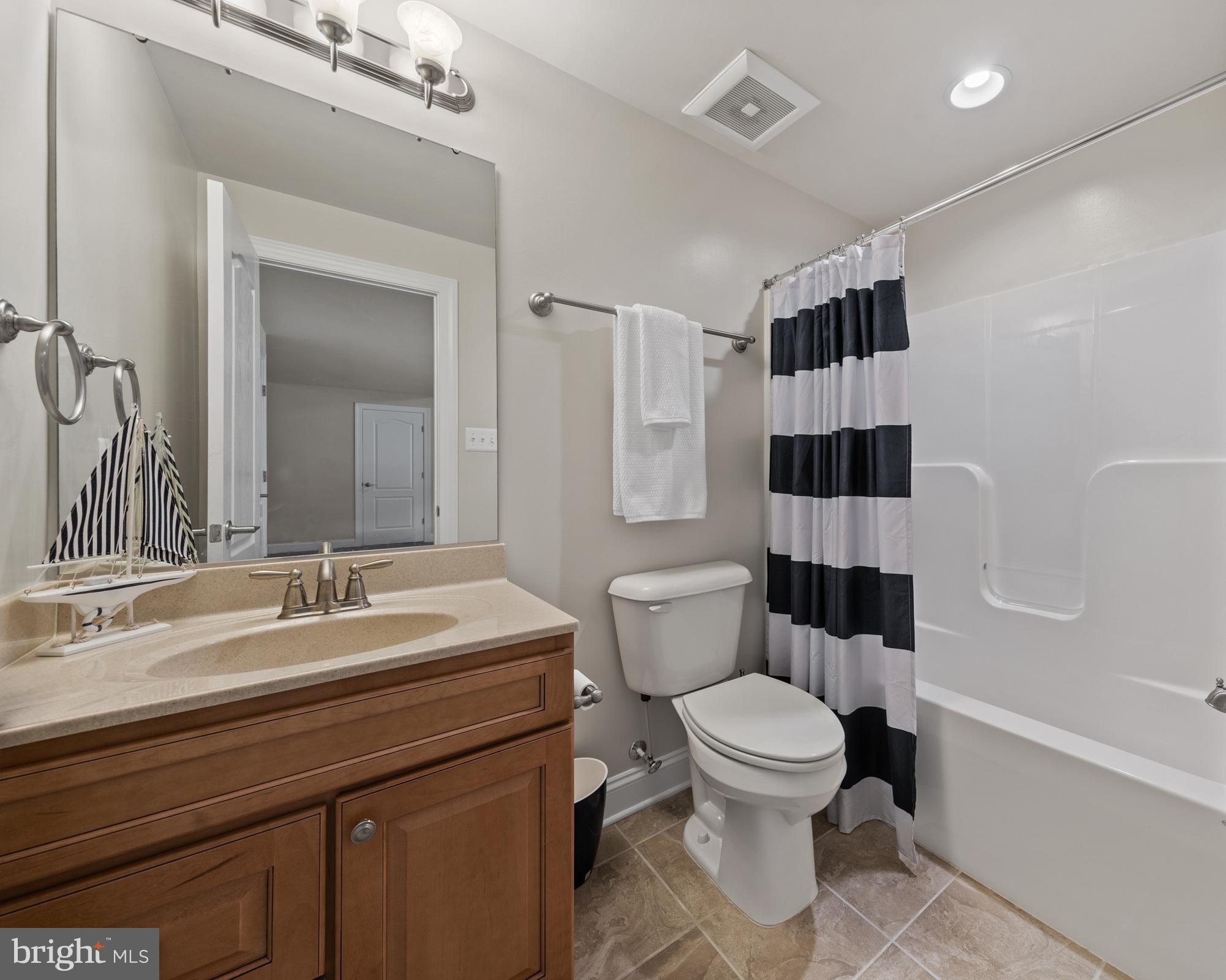 SIMMONS RIDGE - Residential