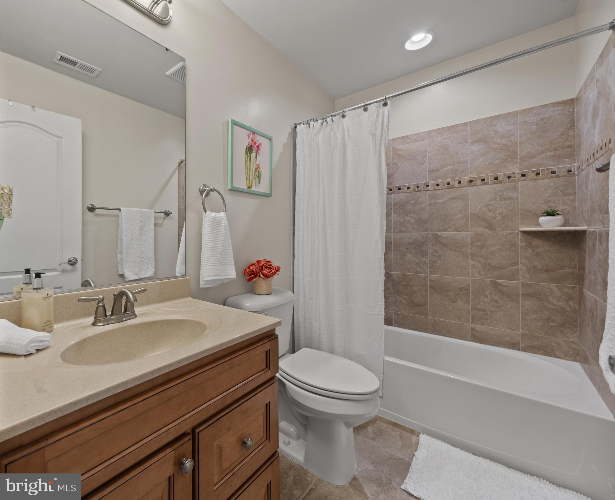 SIMMONS RIDGE - Residential