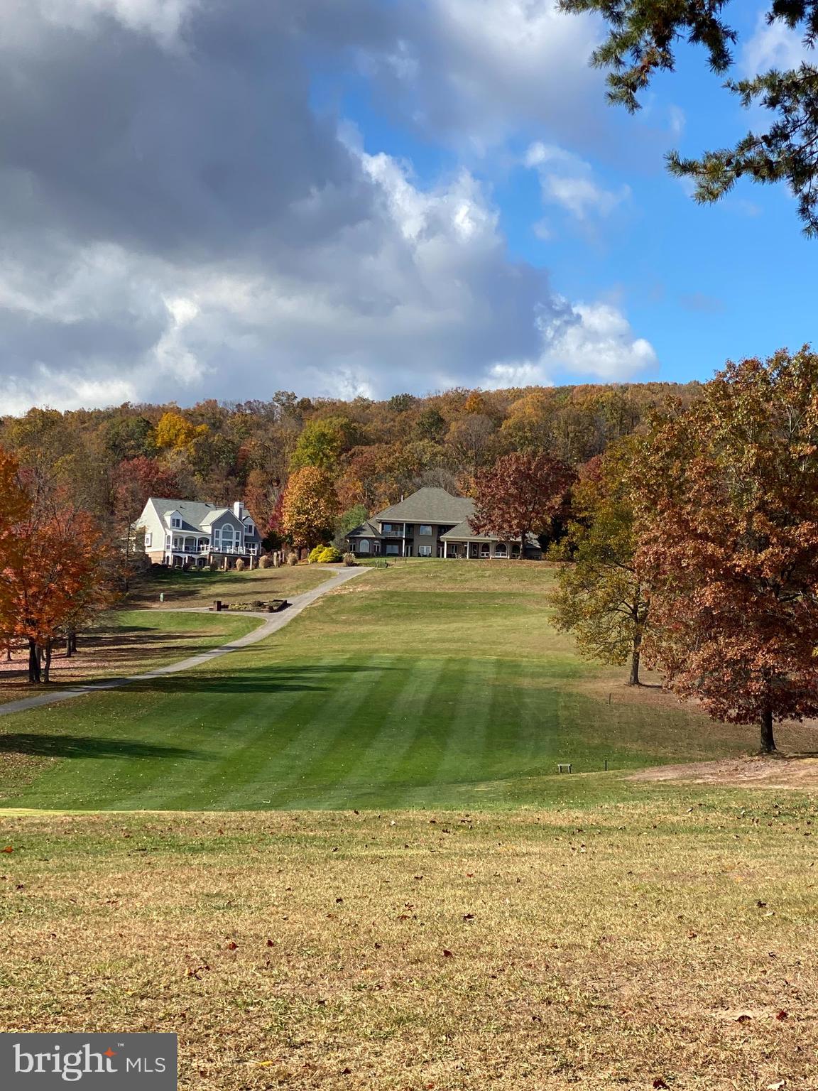 THE WOODS - Residential