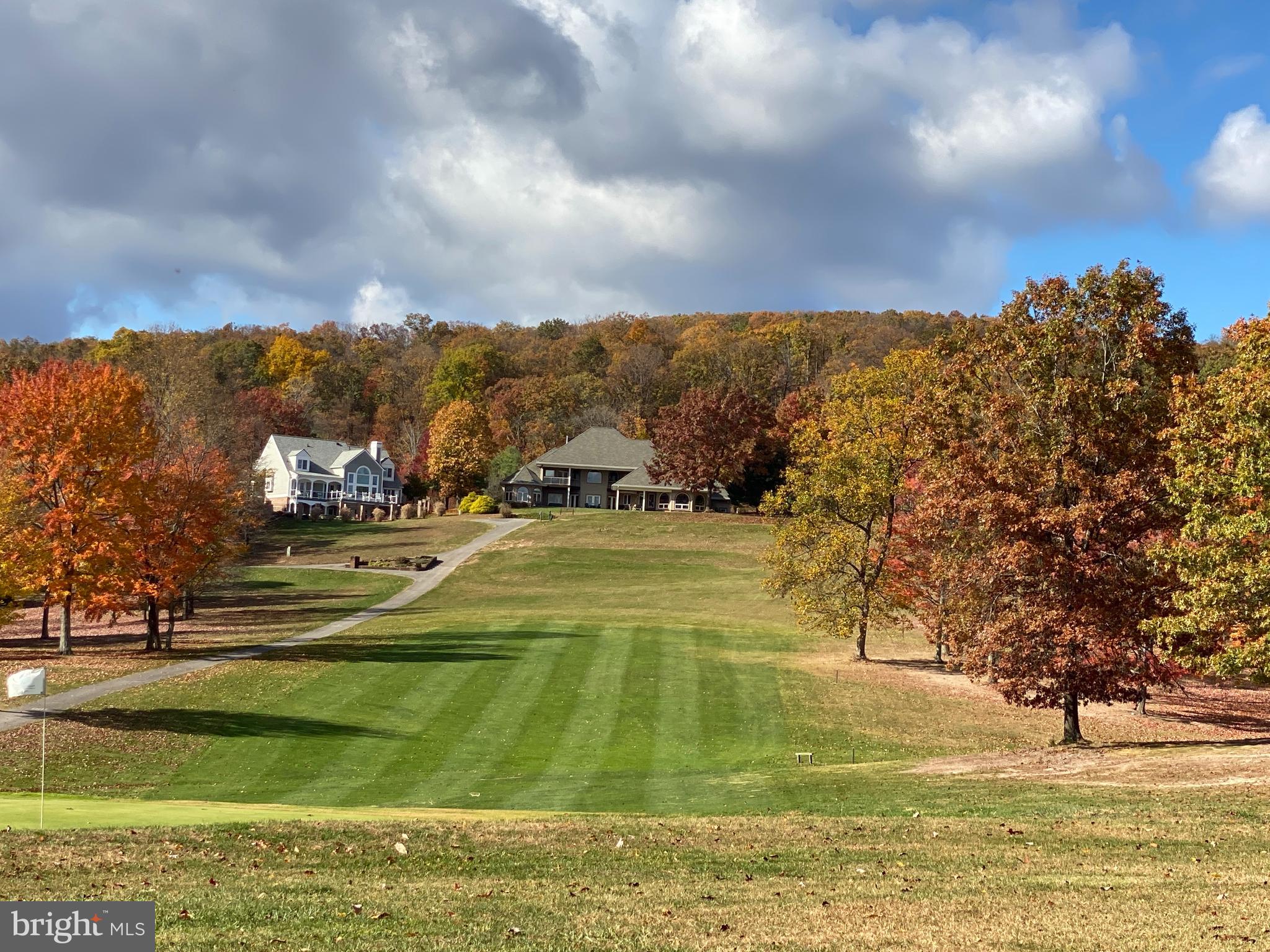 THE WOODS - Residential