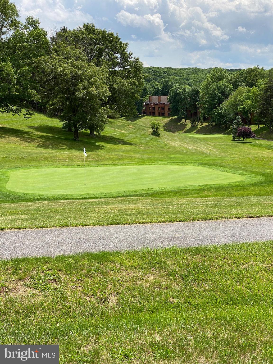 THE WOODS - Residential